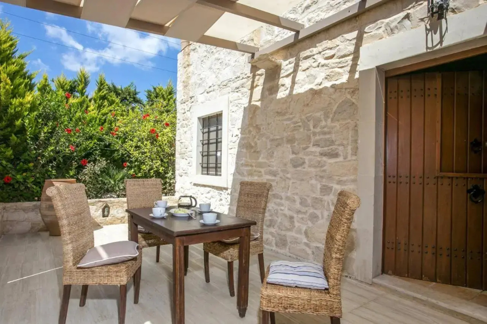 Villa Minos by Villa Plus