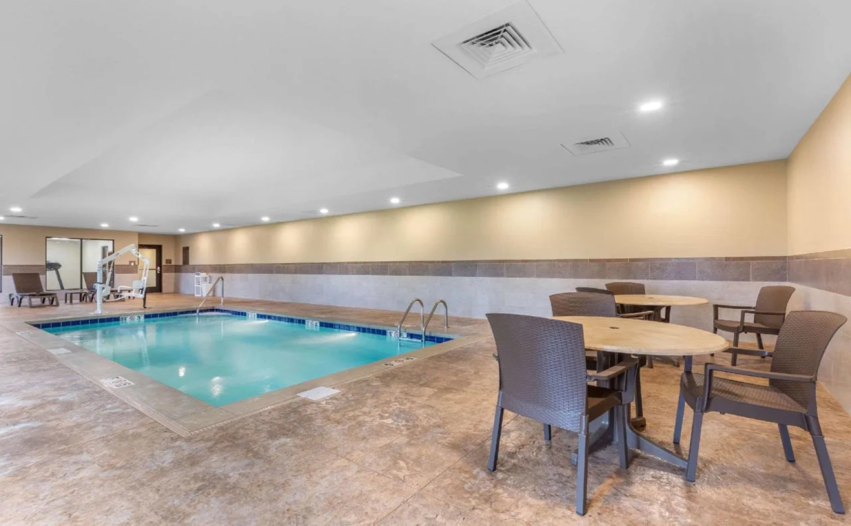 Comfort Inn White House