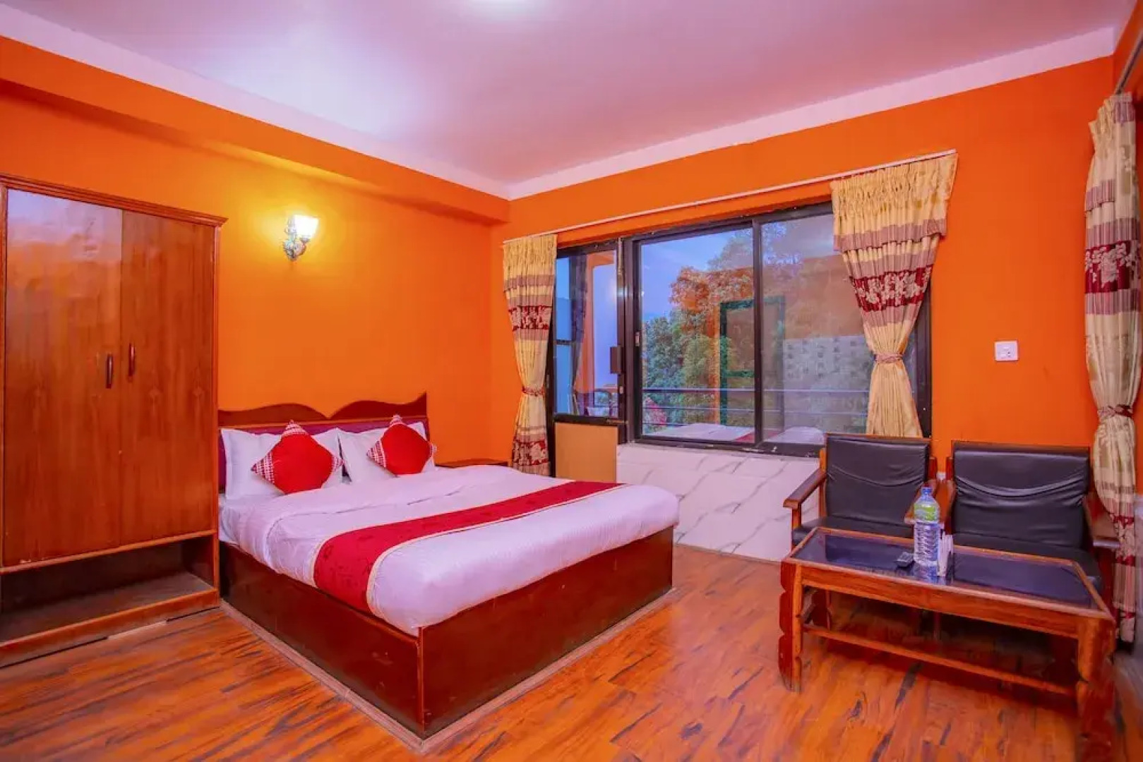 SPOT ON 430 Hotel Heaven Hill