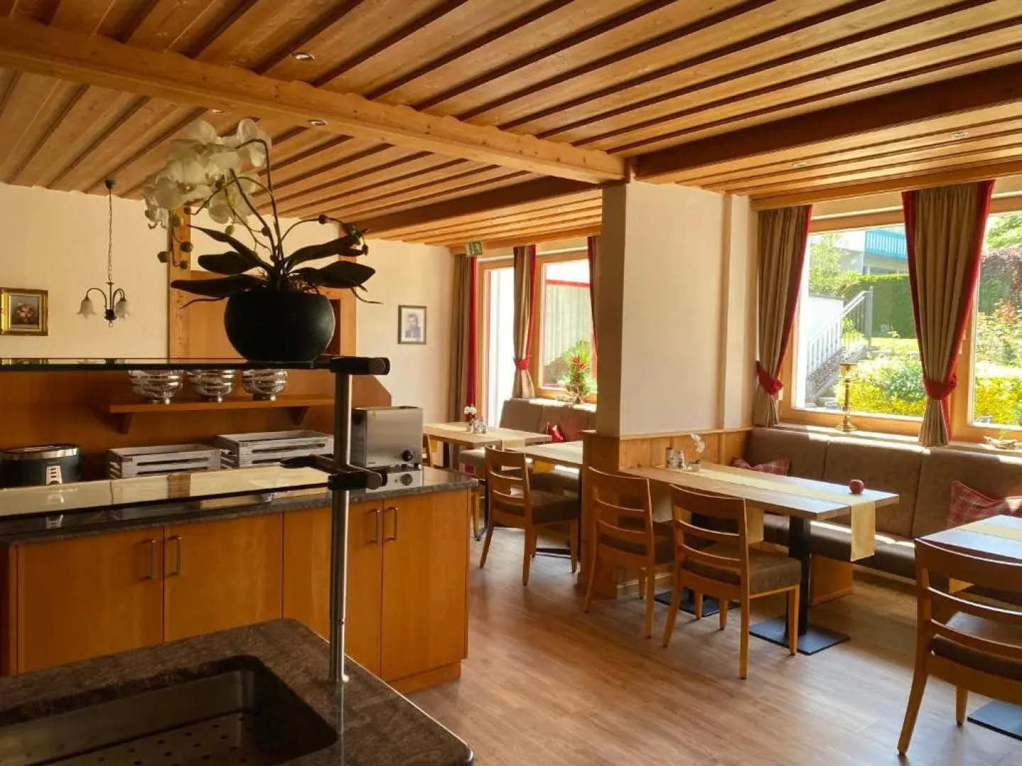 Pension- Hotel Maximilian