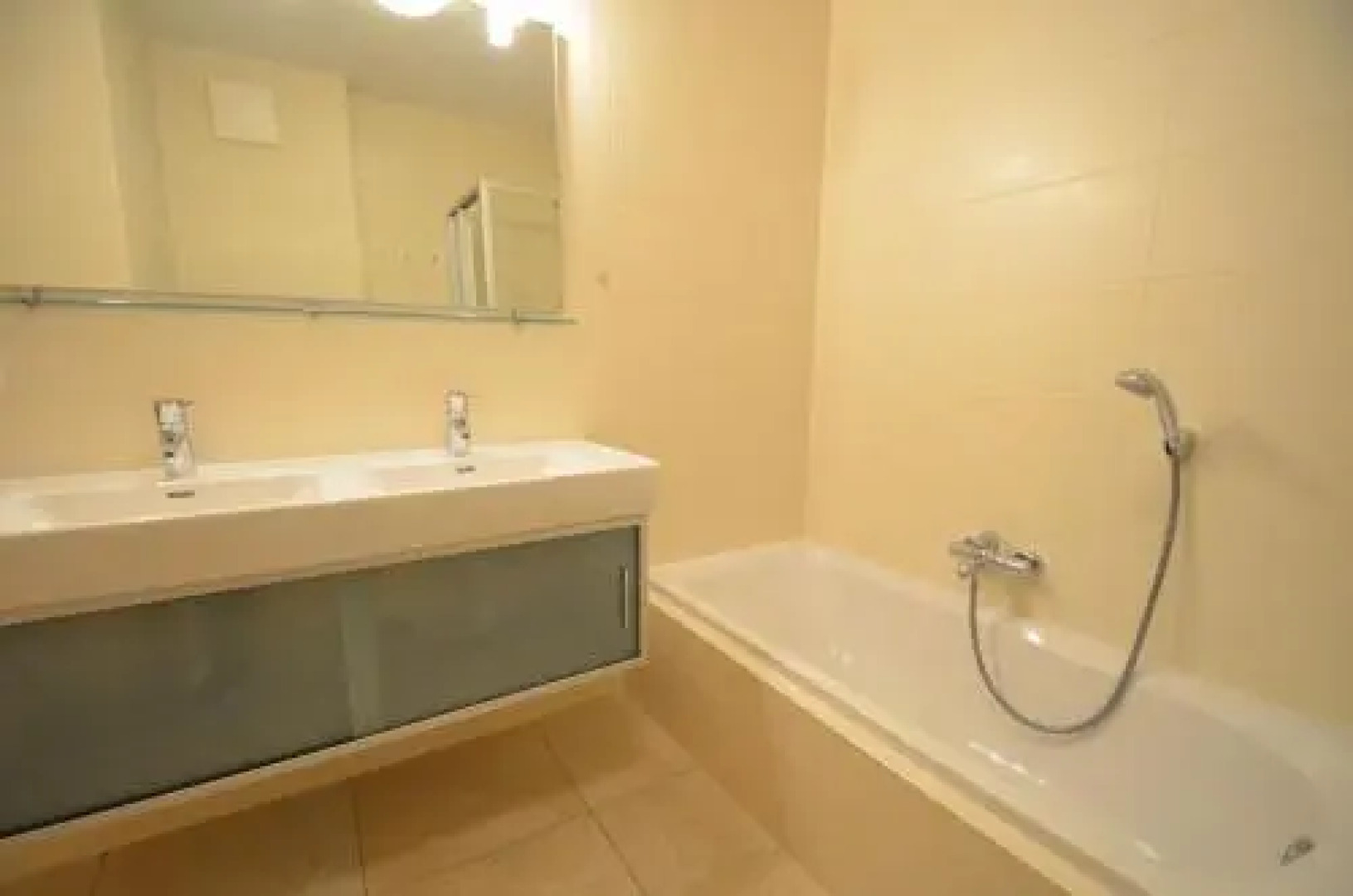 Ski & Golf Apartments by Kaprun Rentals