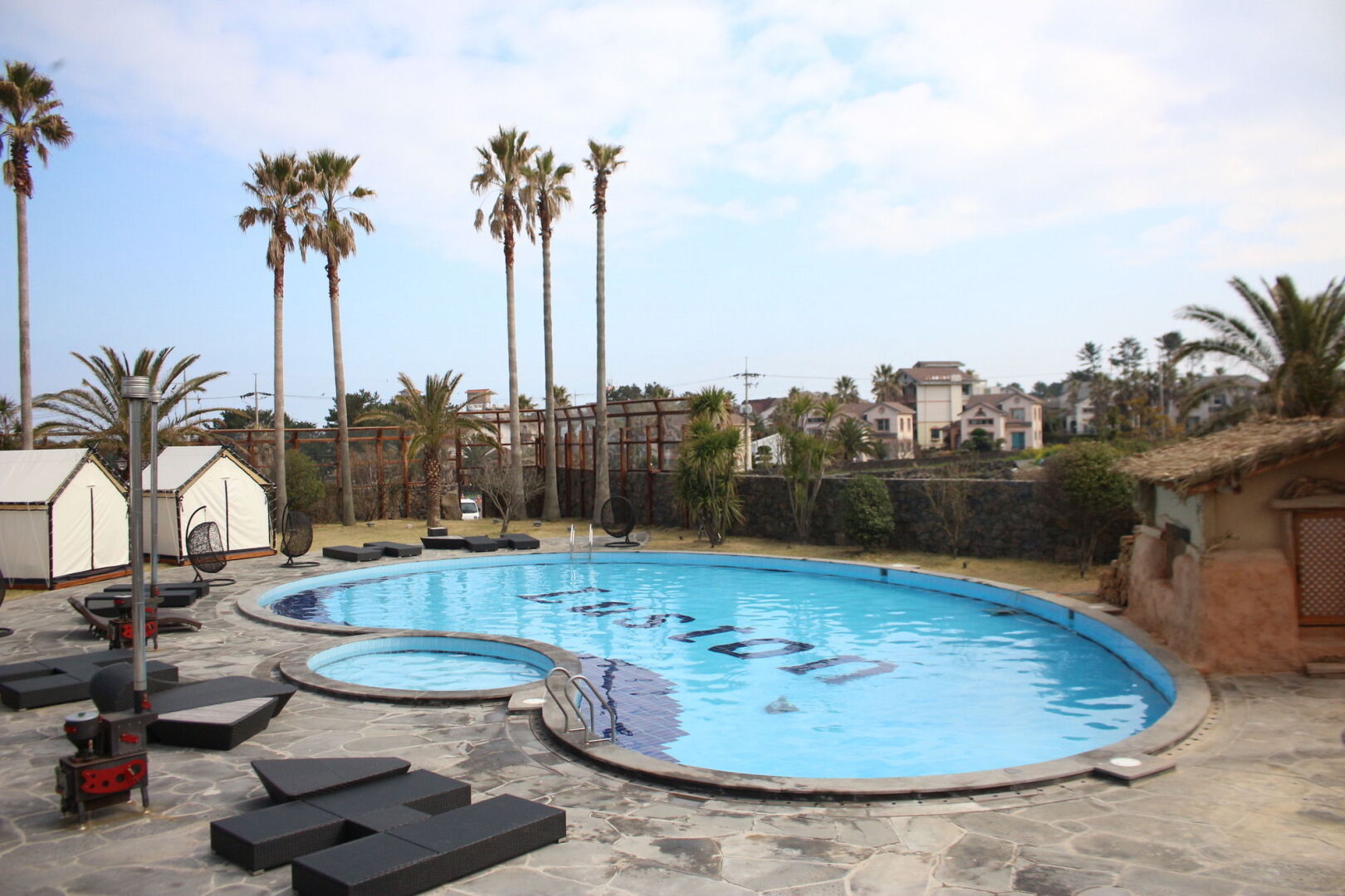 Luston Villa & Hotel