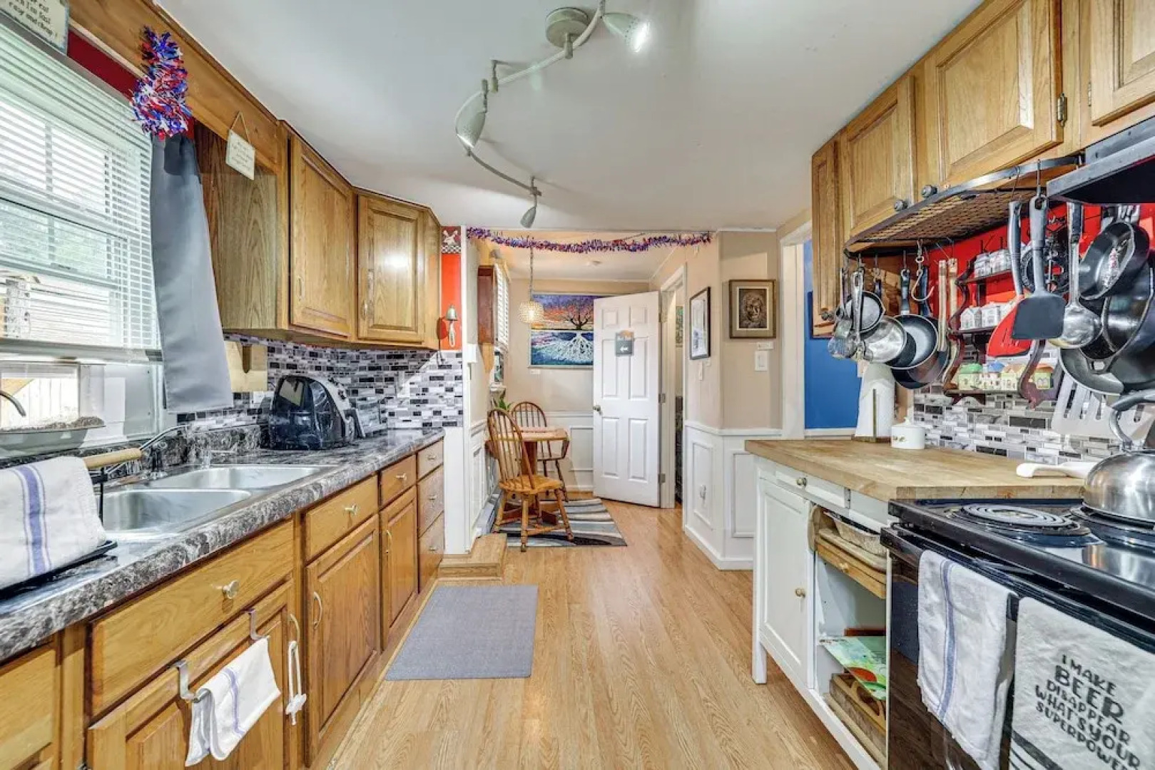 Artsy Cottage In Scotrun W/ Studio Space & Hot Tub