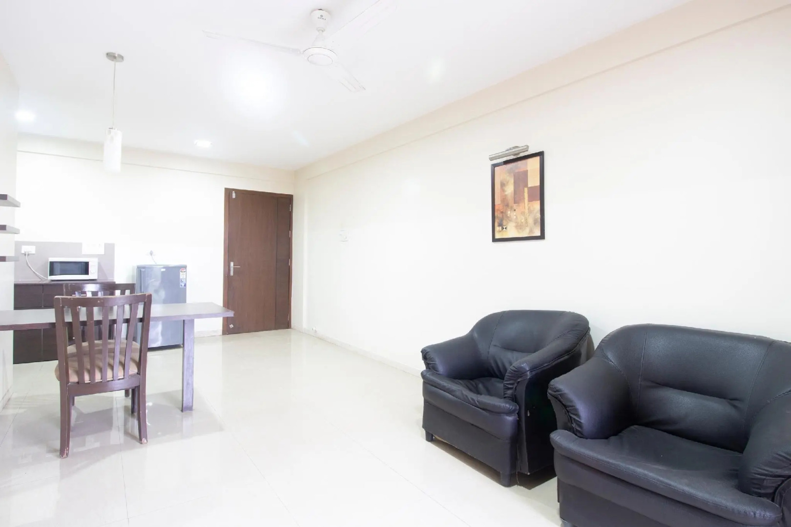 Capital O 45006 Shree Omkar Executive