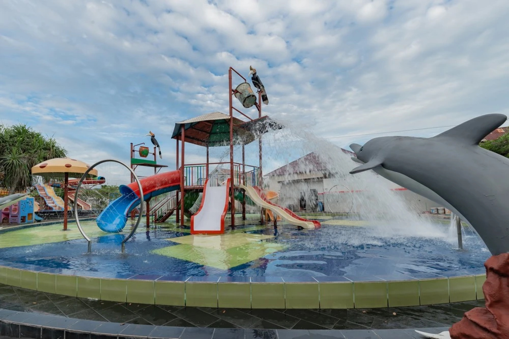 Urbanview Hotel Tropical Ketapang by RedDoorz