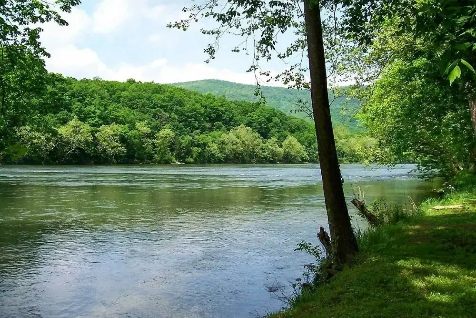 Shenandoah River Getaway < 9 Mi to Downtown Luray!