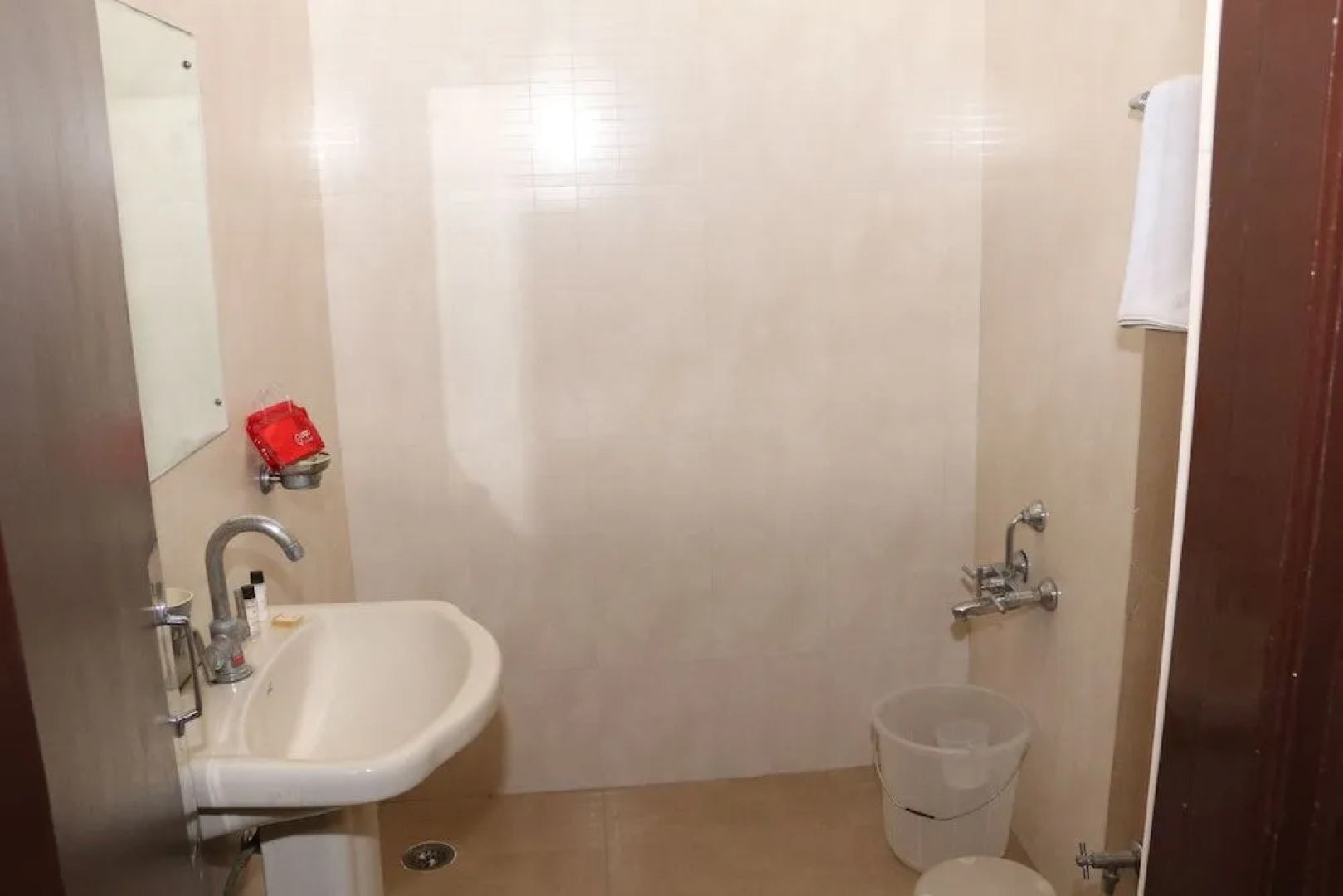 OYO 1072 Hotel Leela Classic