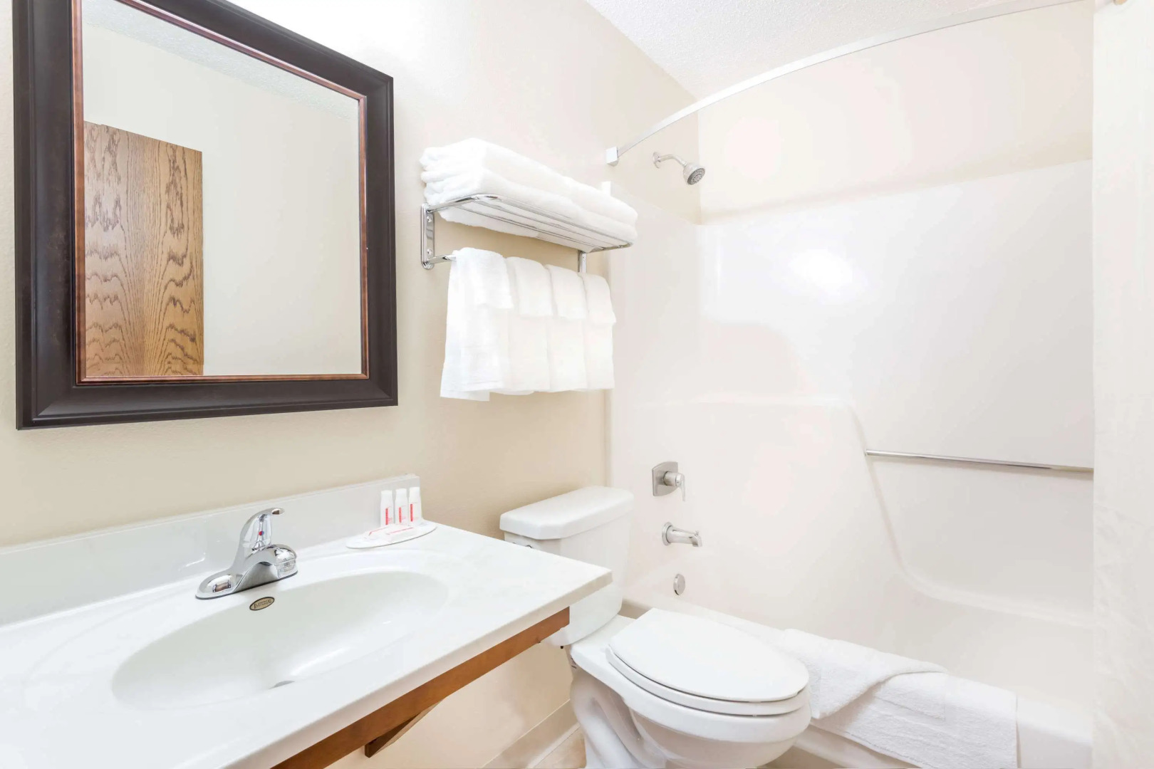 Super 8 by Wyndham Ogallala