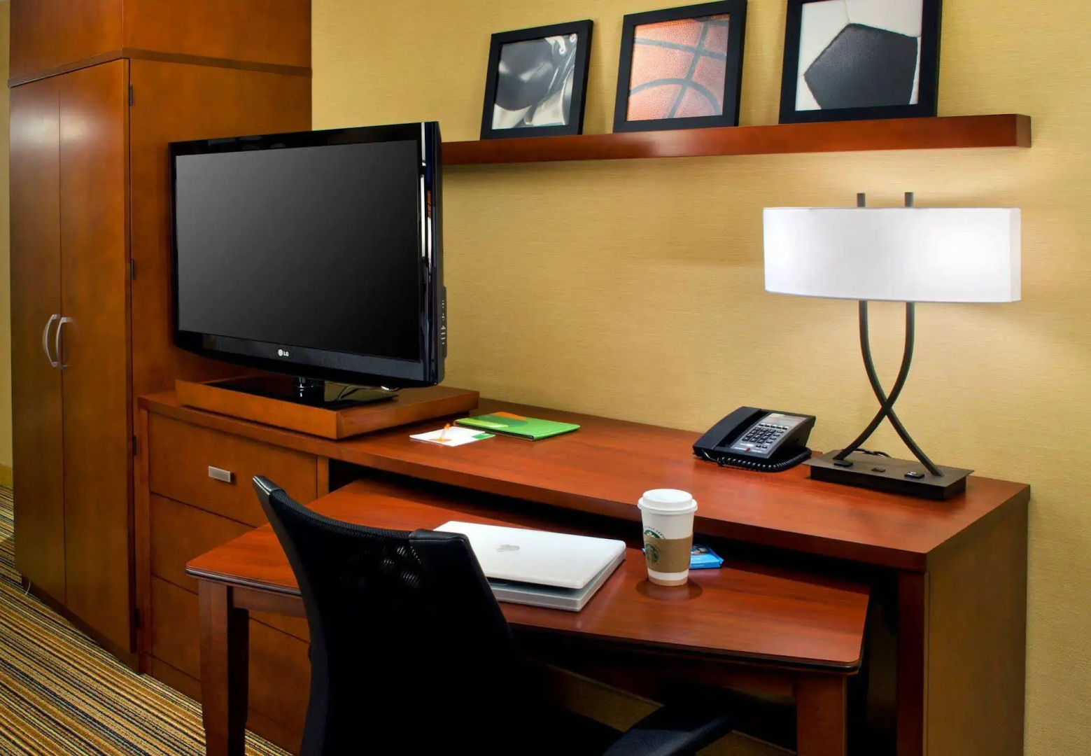 Courtyard by Marriott Newark Downtown