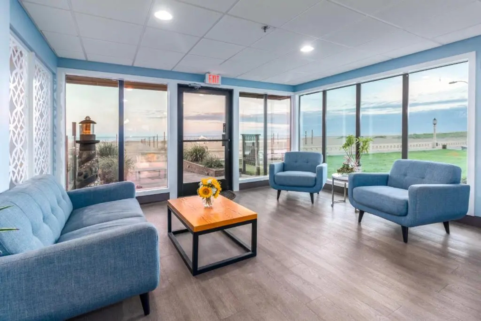 Seashore Inn on the Beach