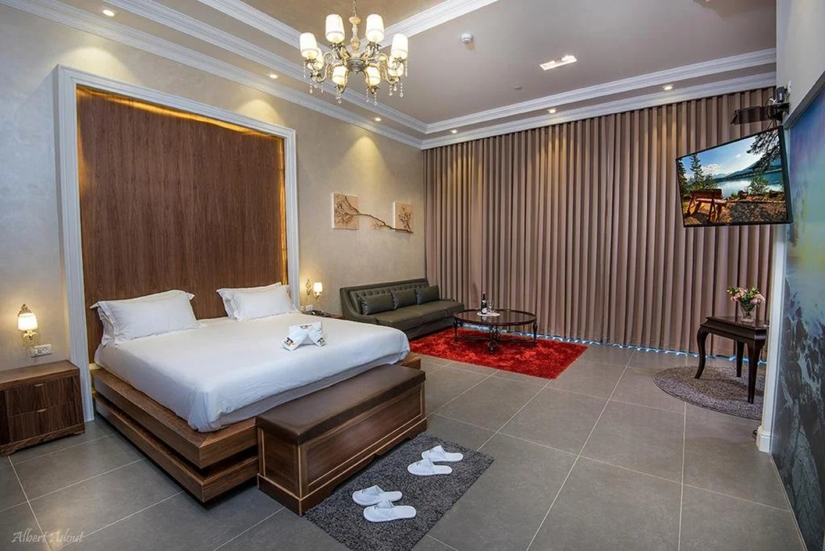 Sandrine Hotel & Spa