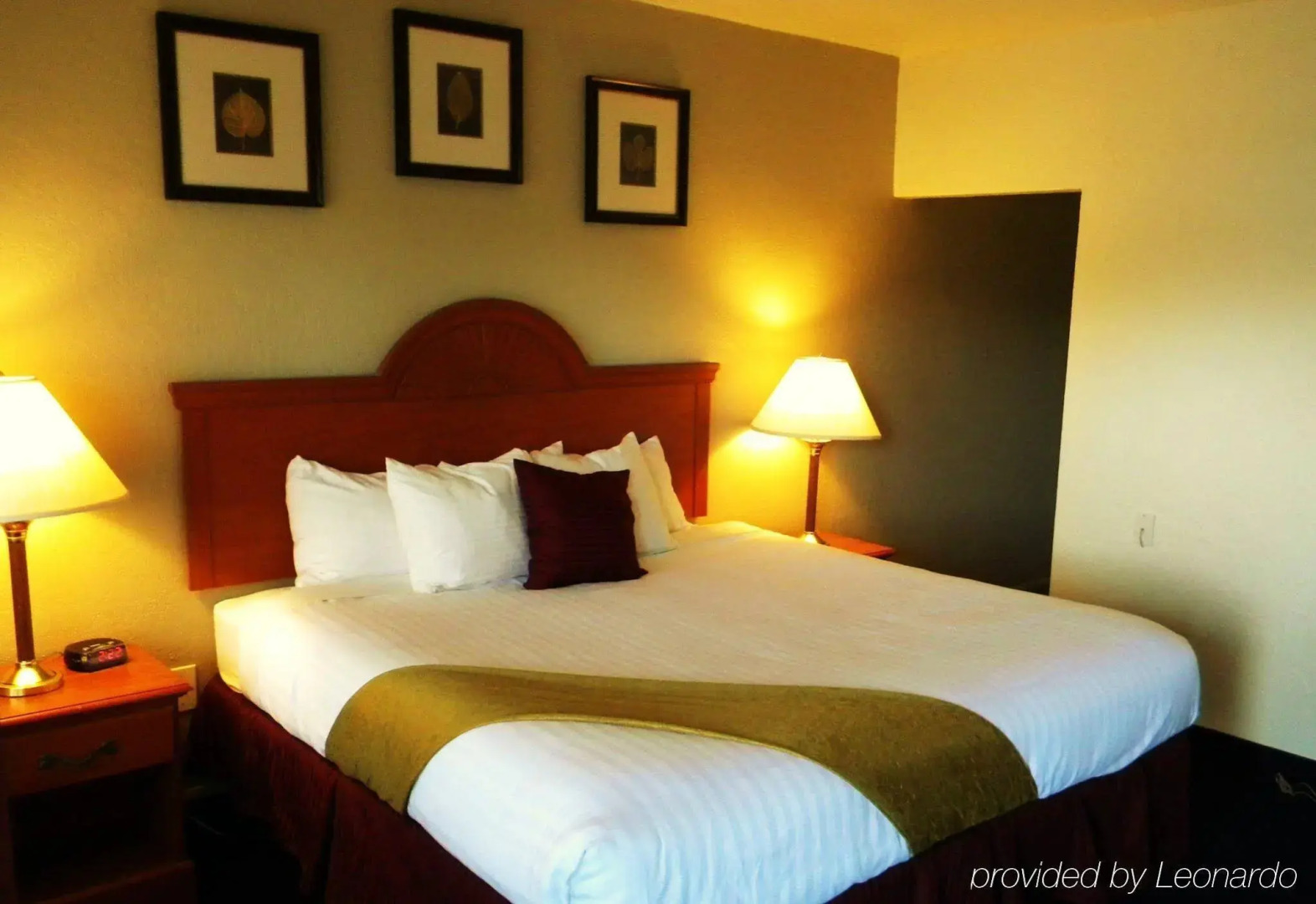 The Classic Desert Aire Hotel