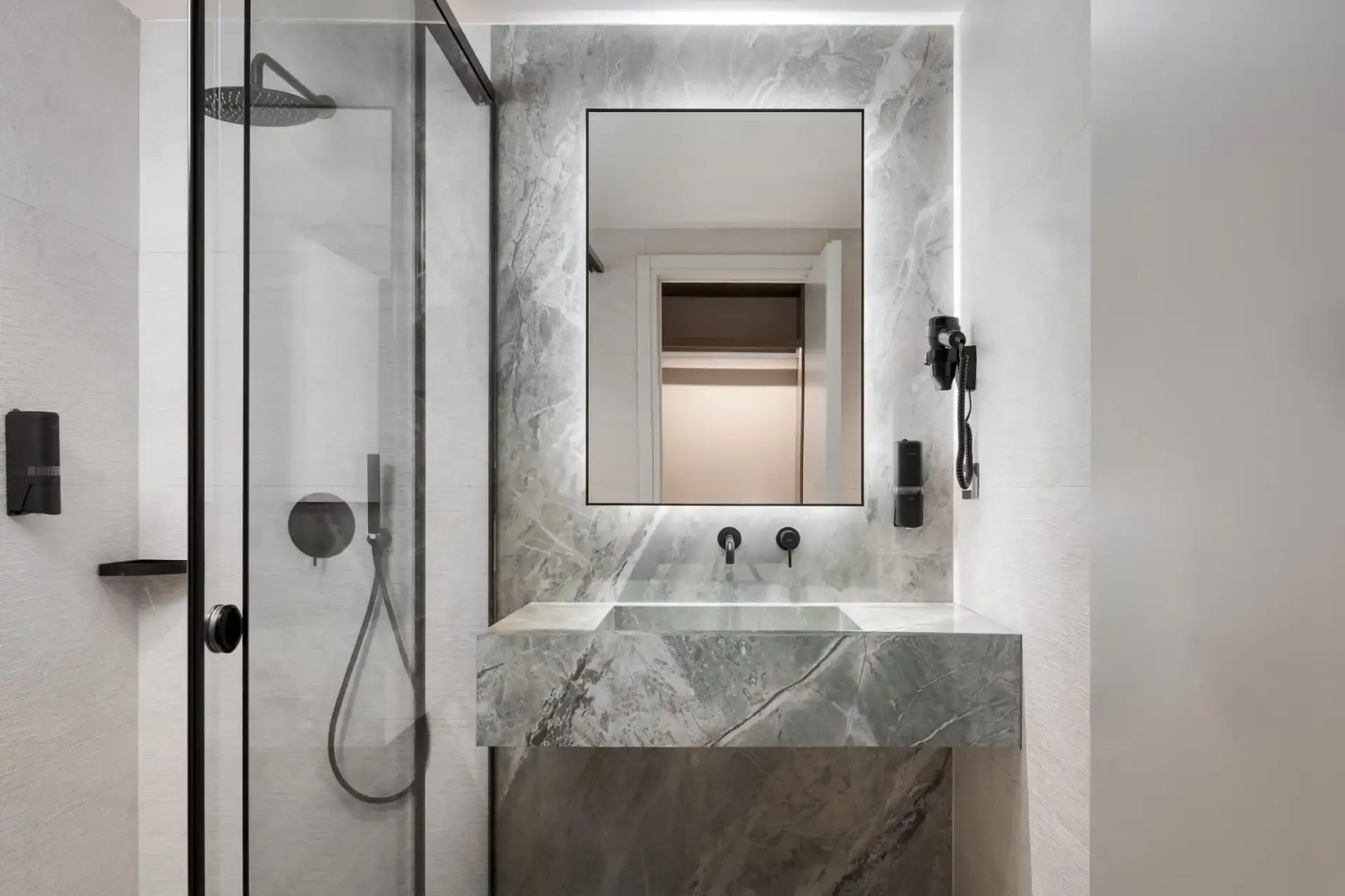 Avant Blue Boutique Hotel