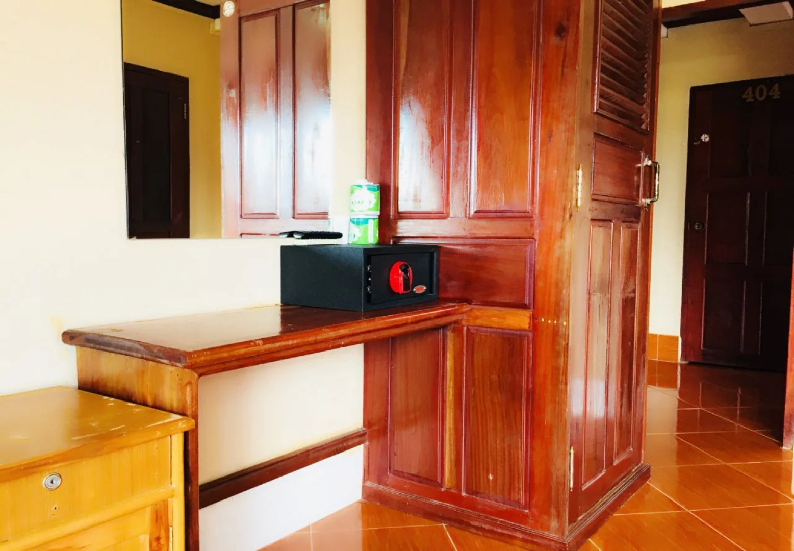 Mountain View Riverside Boutique Hotel