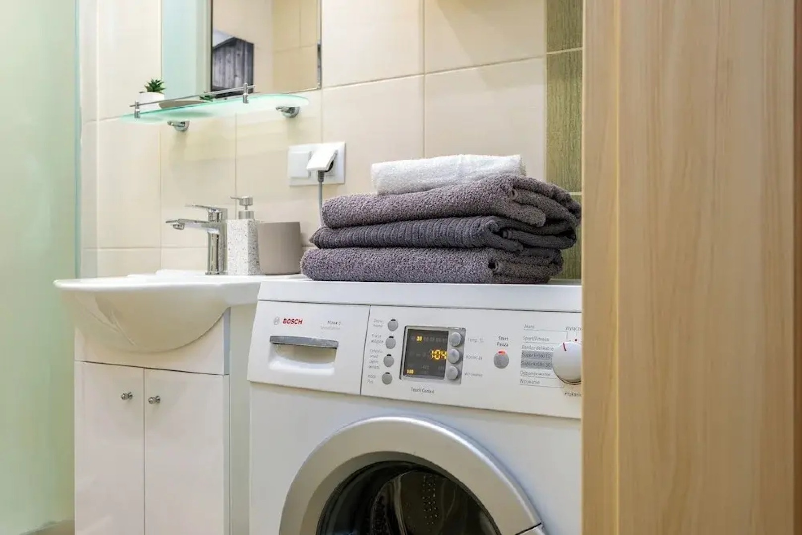 Lothus - by Kairos Apartments