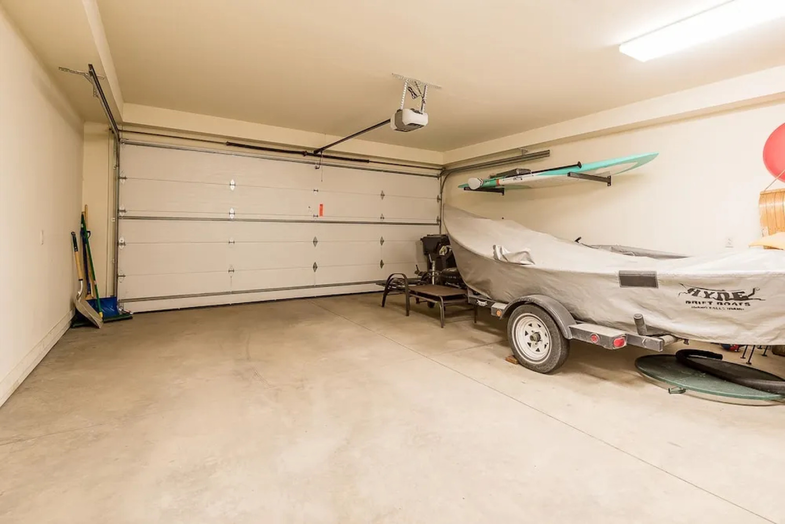 Angani Way Townhome 102 by Alpine Lodging Sun Valley