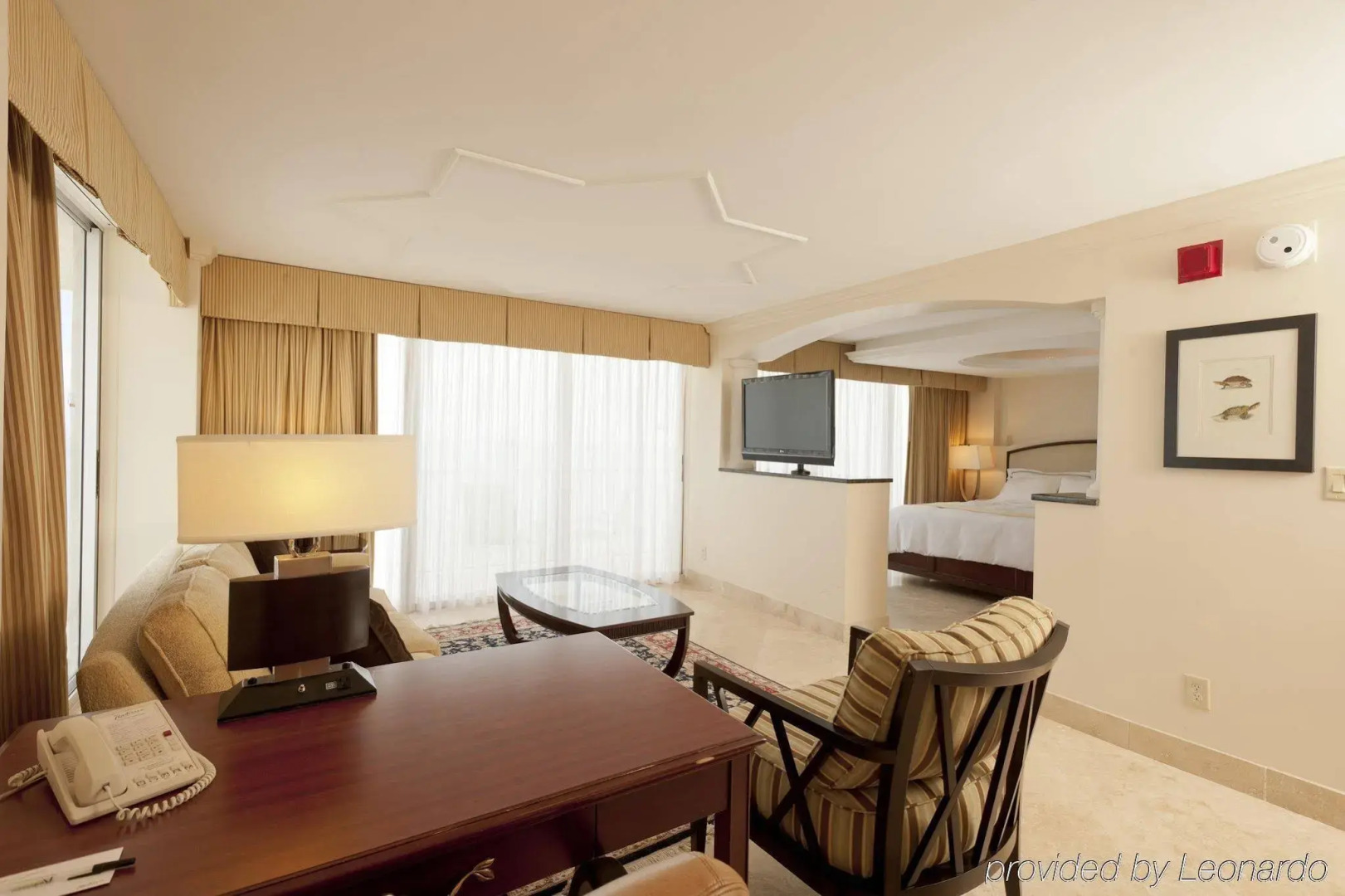 Radisson Suite Hotel Oceanfront
