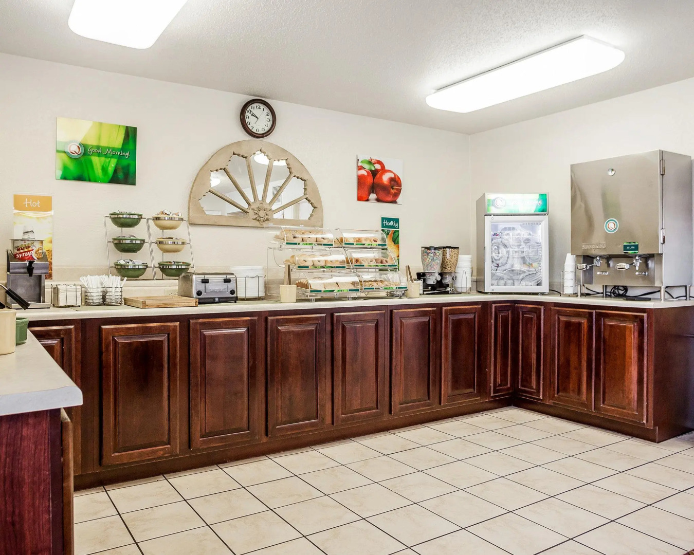 Quality Inn & Suites Des Moines - Merle Hay Road