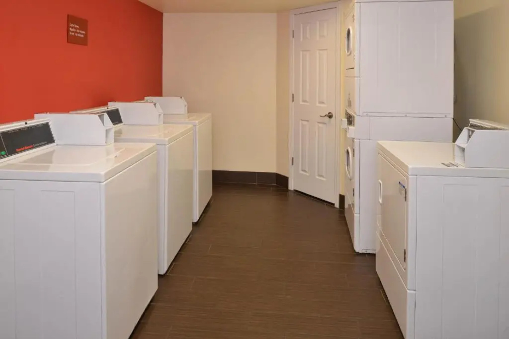 Candlewood Suites St. Louis - St. Charles