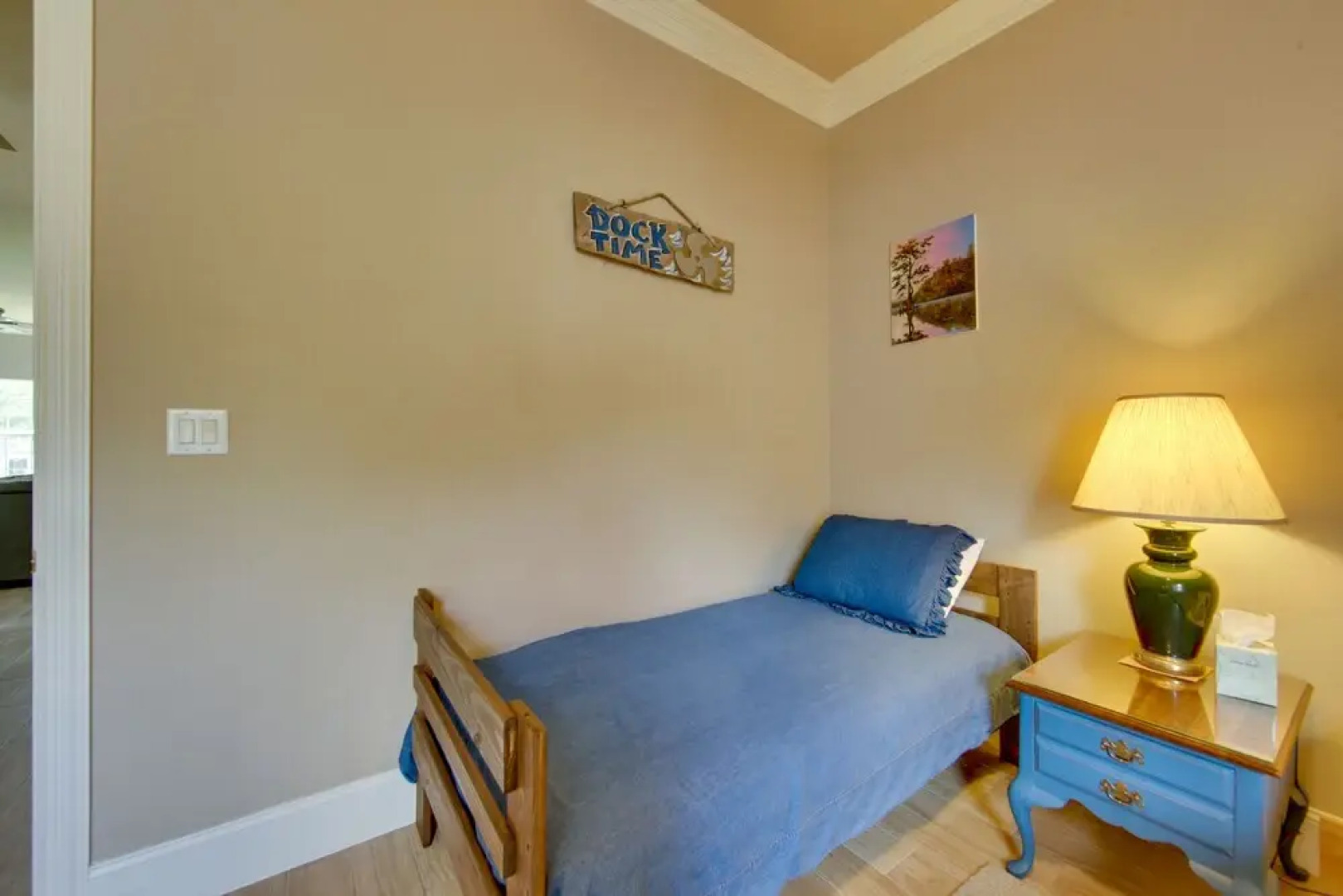 Cedar Creek Reservoir Home w/ Deck & Fire Pit!