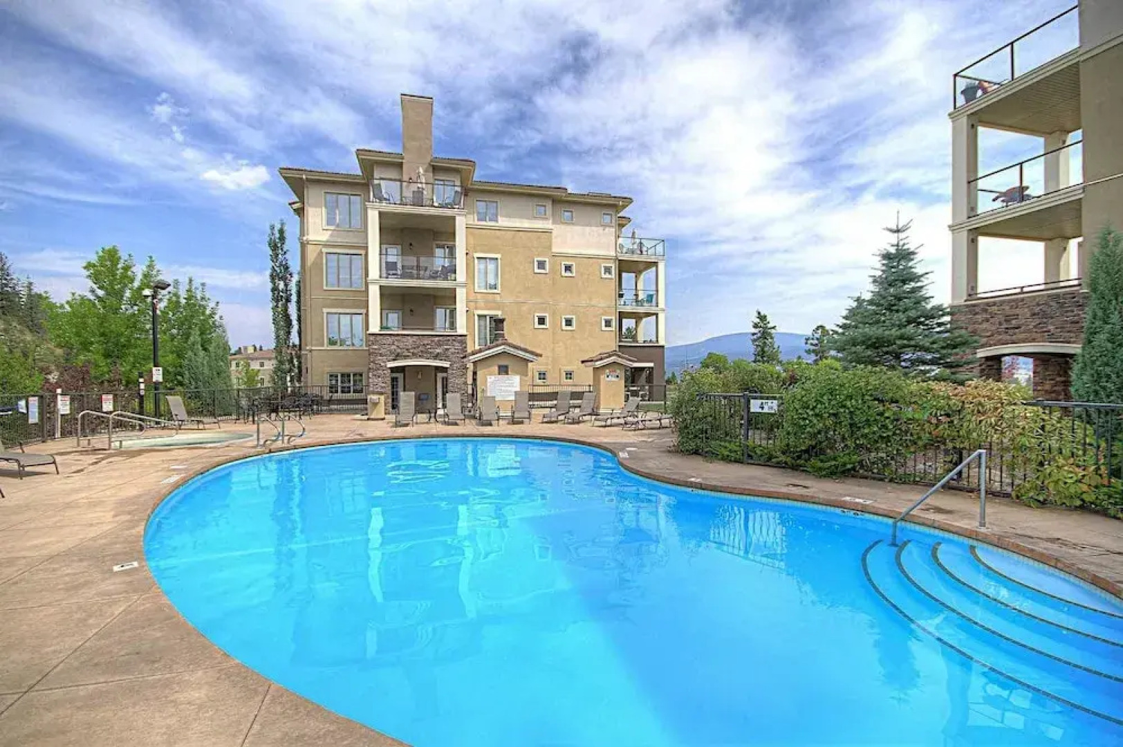 Pinnacle Pointe by KVR