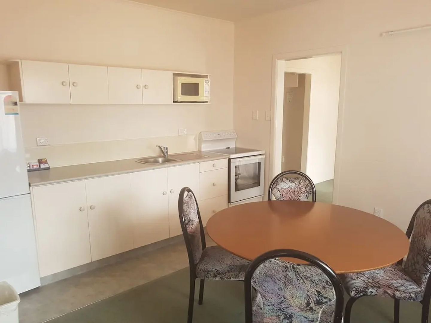 Boulevard Motel & Restaurant