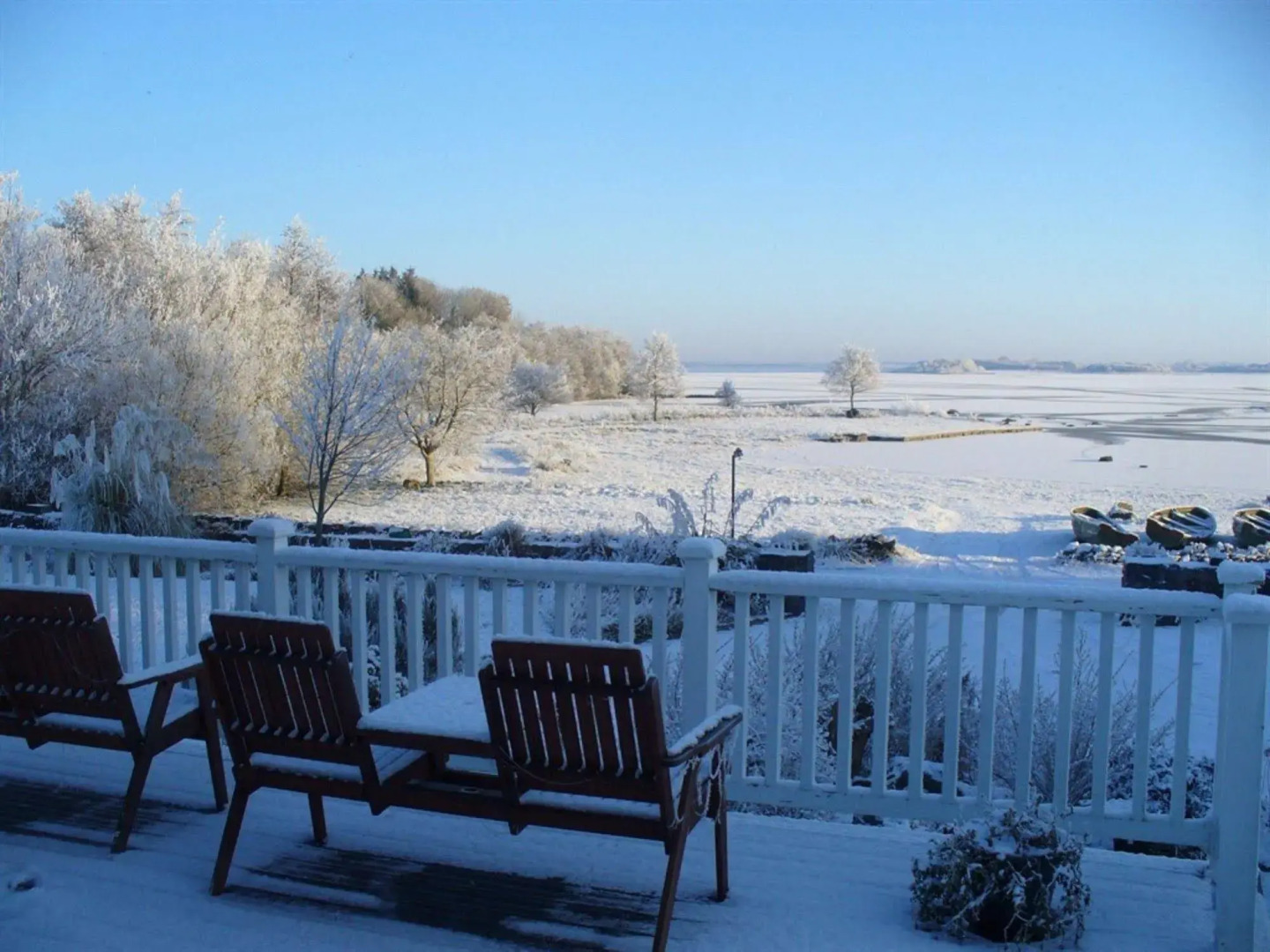 The Waterfront House Country Home