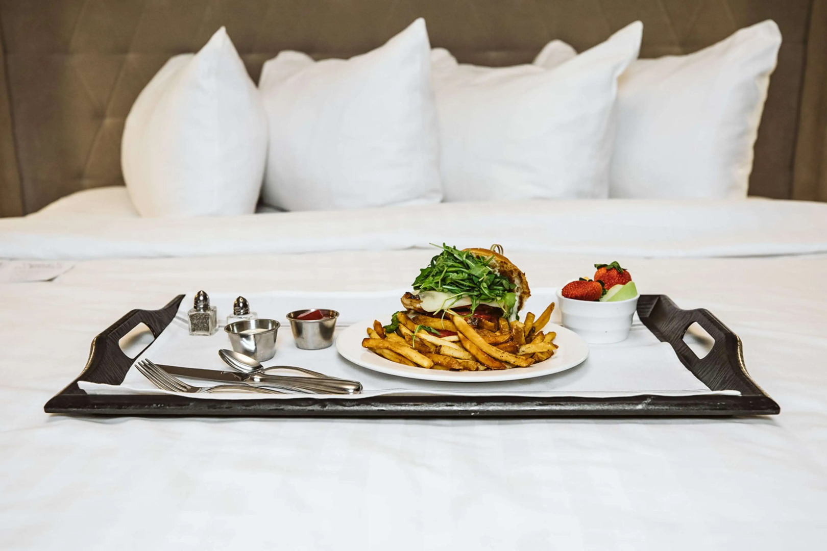 Hotel Phillips Kansas City Curio Collection by Hilton