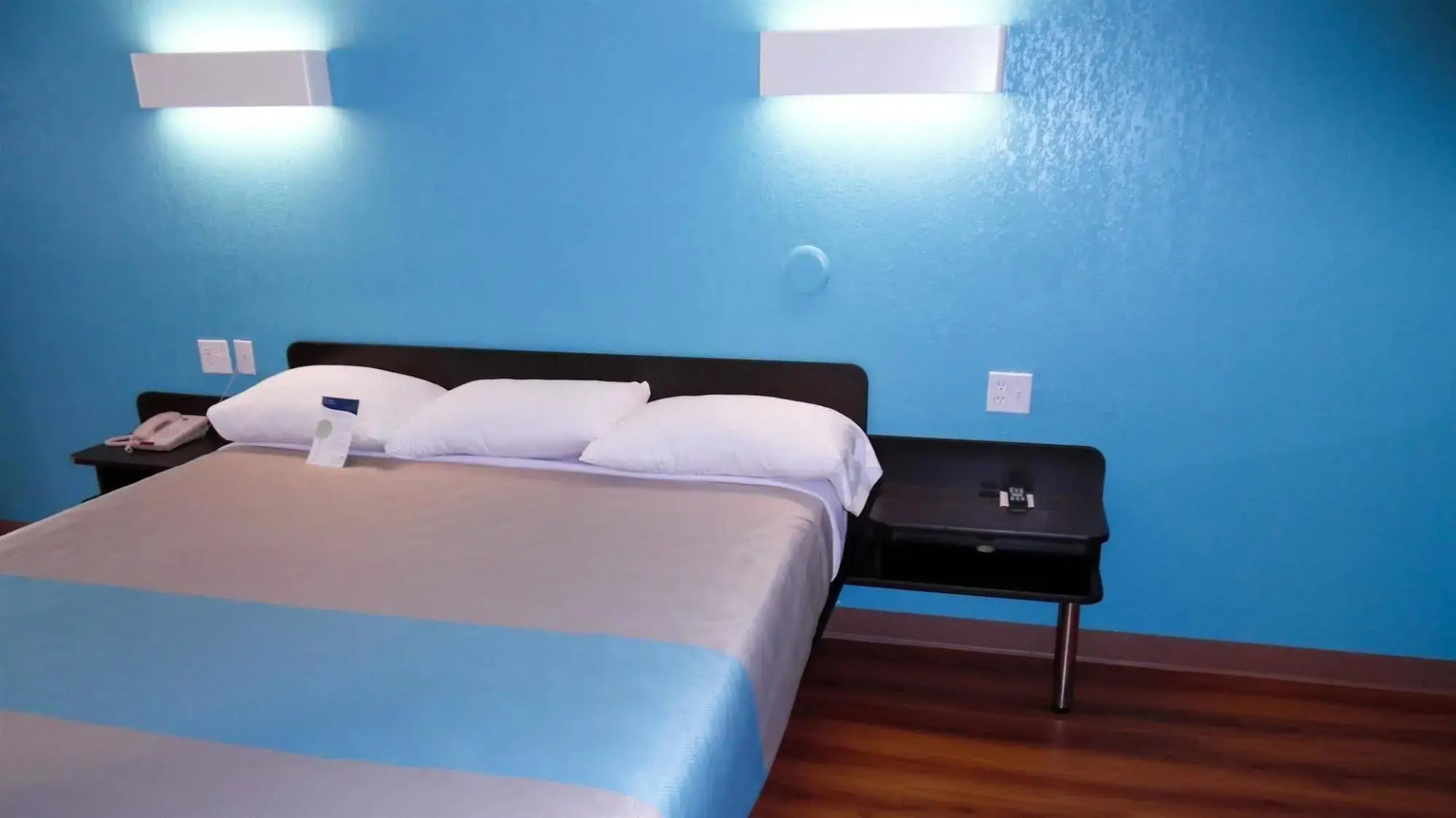 Motel 6 Dallas - Irving DFW Airport East