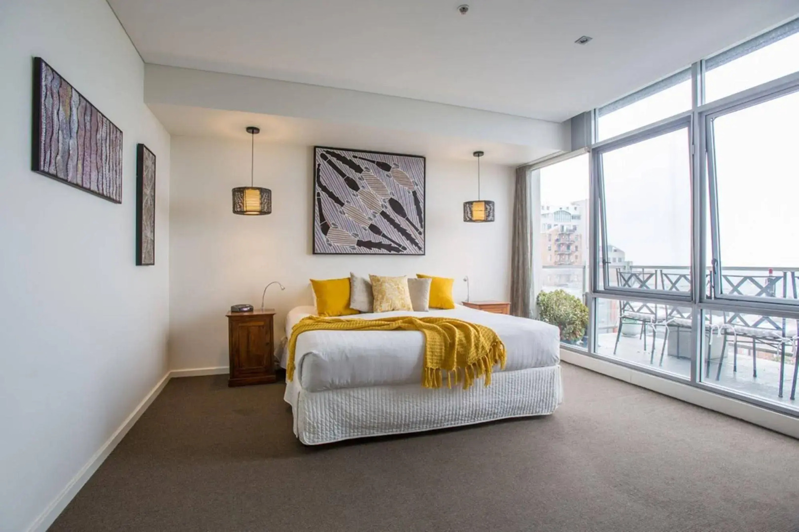 Port Melbourne Panorama - StayCentral