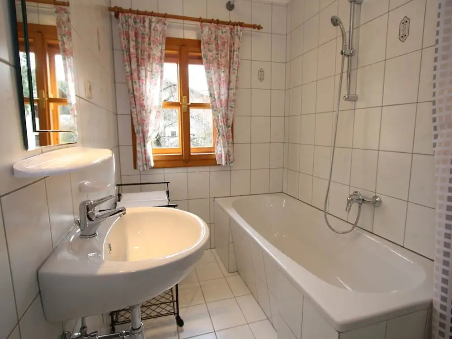 Sprawling Mansion near Ski Area in Salzburg