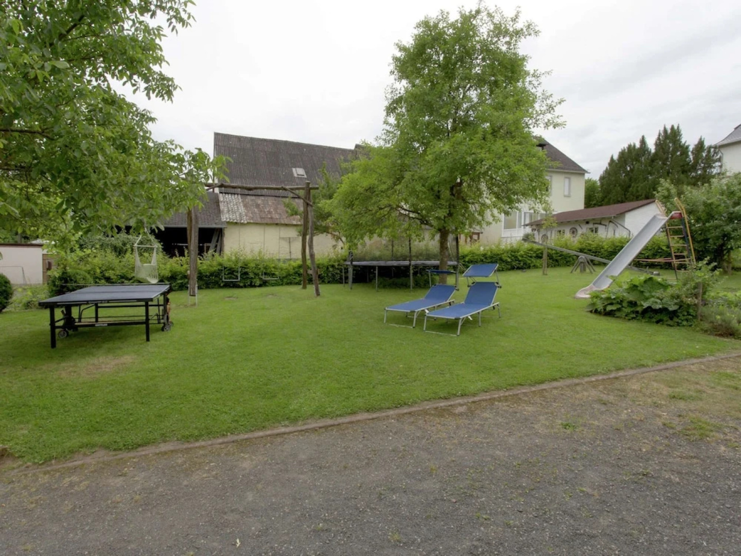 Comfortable Holiday Home Manderscheid With Garden