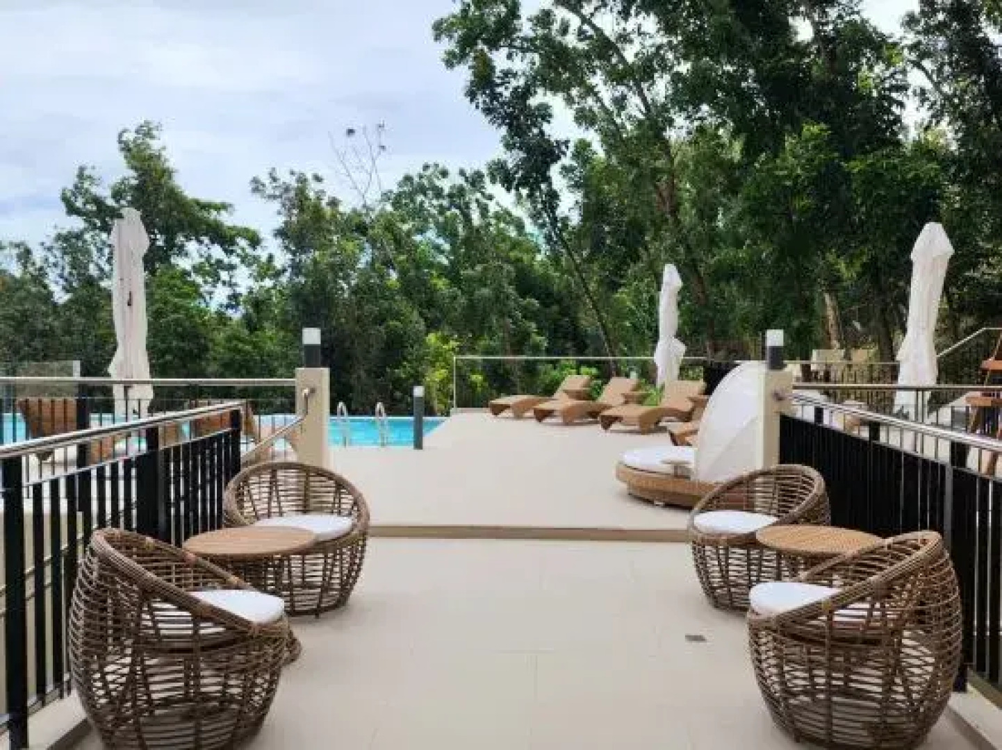 Cebu One Tectona Resort Hotel powered by Cocotel