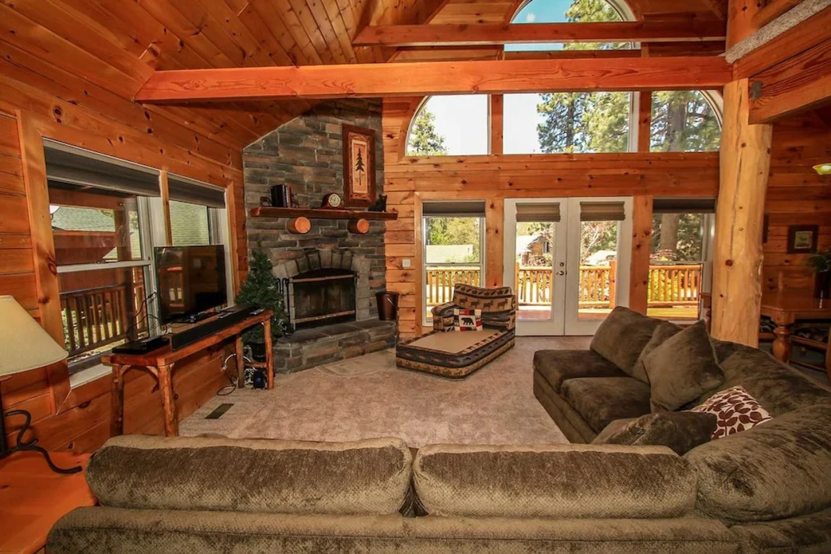 Arktos Jewel-589 by Big Bear Vacations