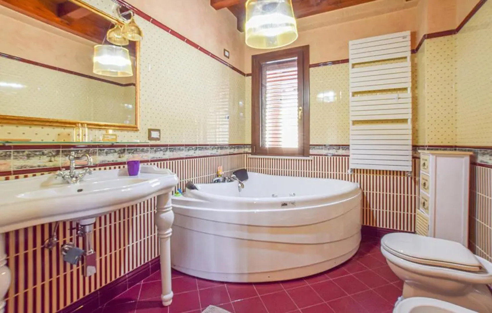 Villa Rosaria con spa e piscina interna