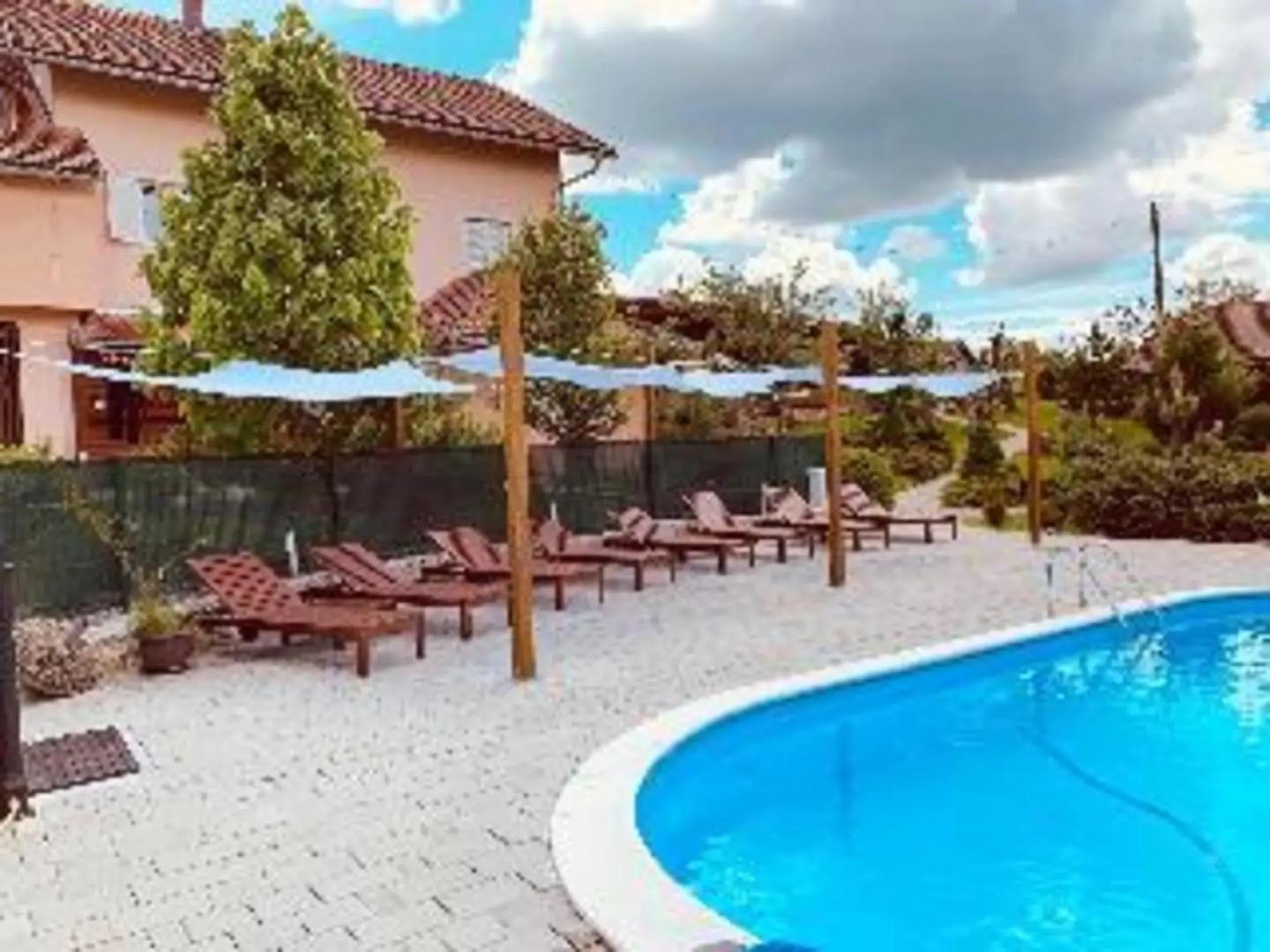 Apartments & Rooms  Sanja