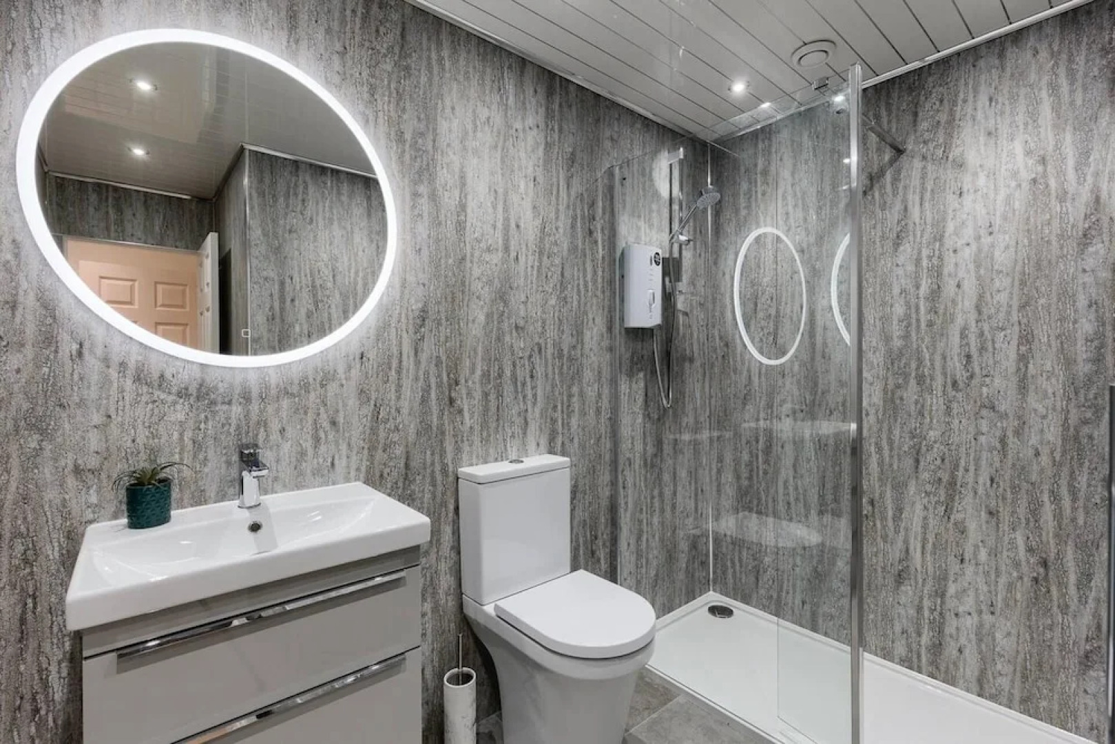 Captivating 3-bed Apartment by Gleneagles