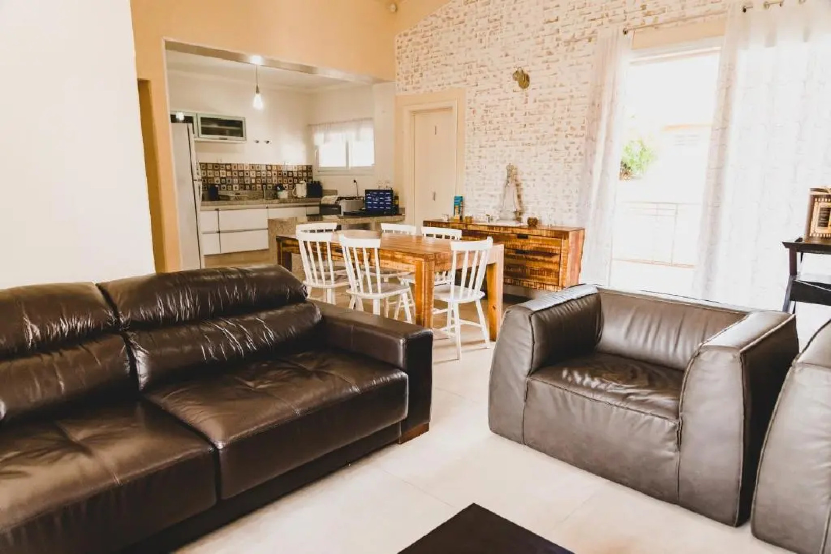 Incrivel casa com ampla area de lazer em Atibaia