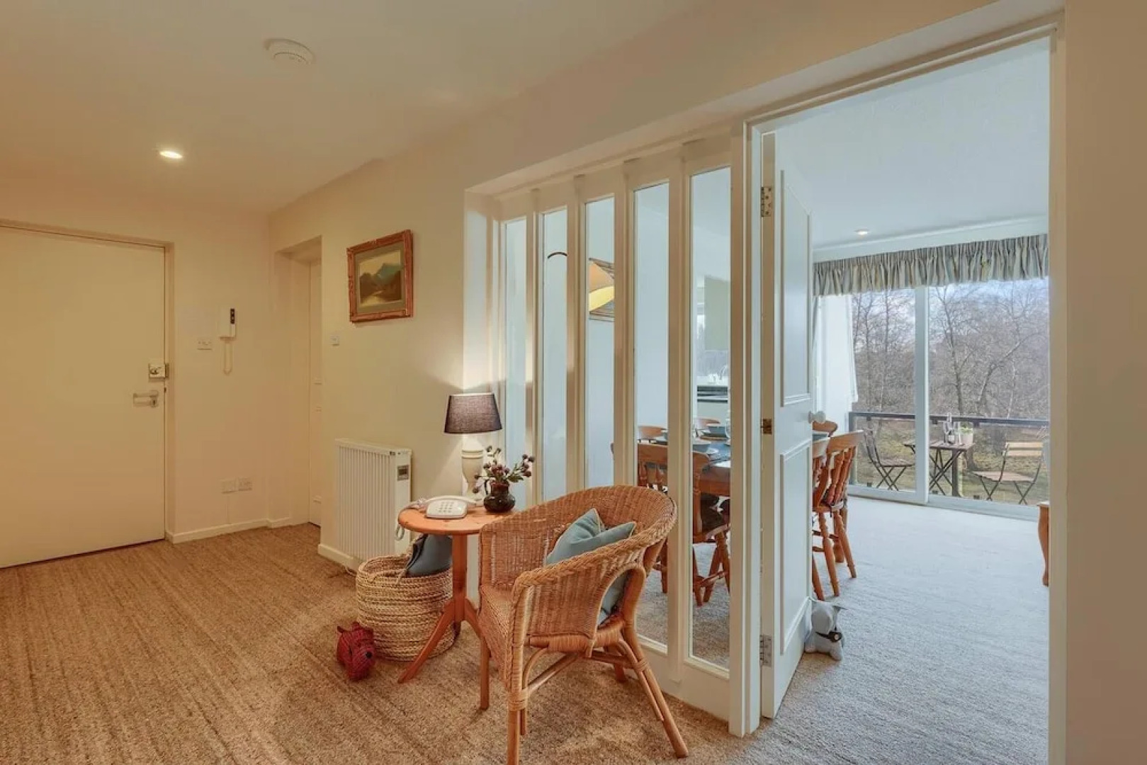 Tasteful top Floor Apartment Next to Gleneagles