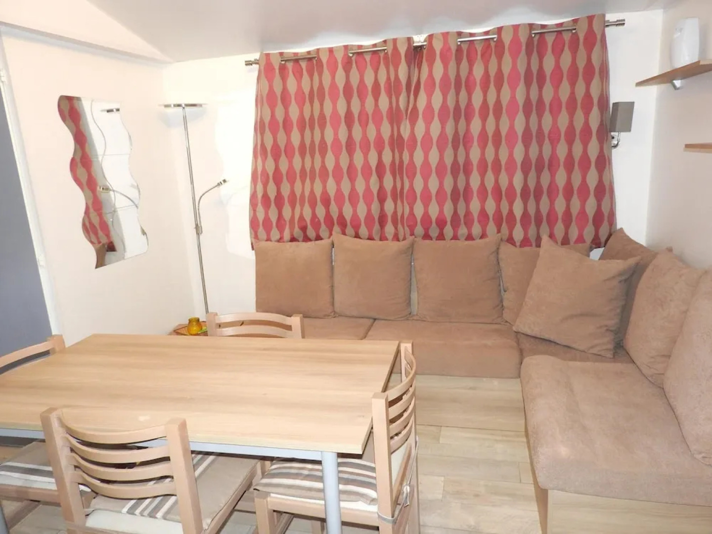 Bungalow With 3 Bedrooms in Valrasplage, With Shared Pool, Terrace and Wifi - 1 km From the Beach