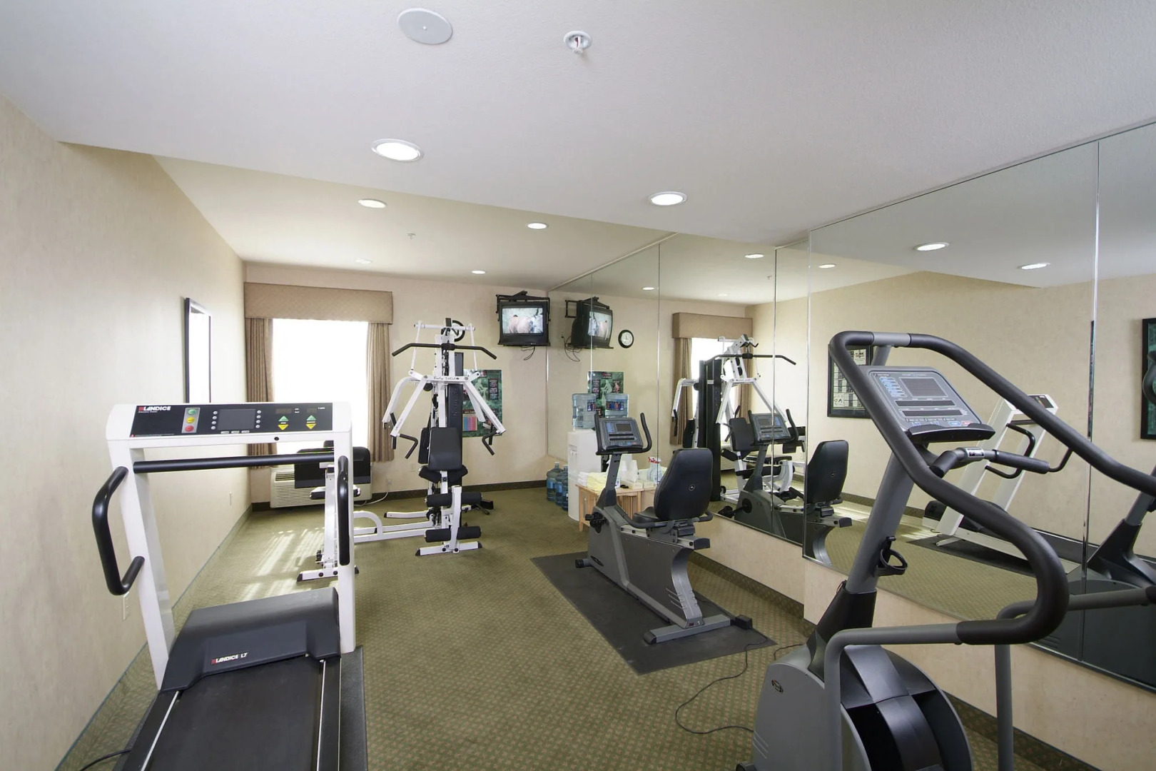 Boothill Inn And Suites