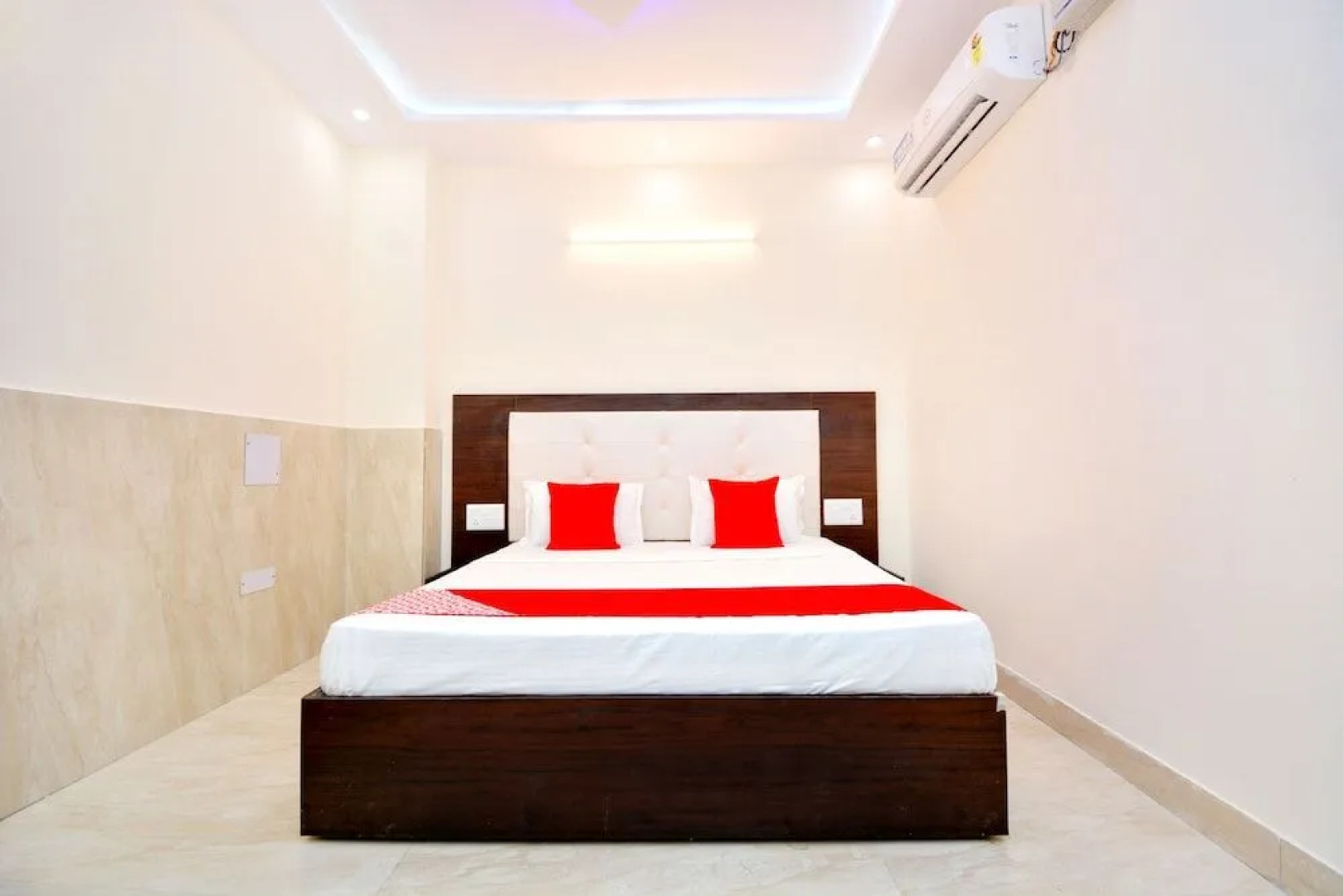 Oyo 29645 The Meridien