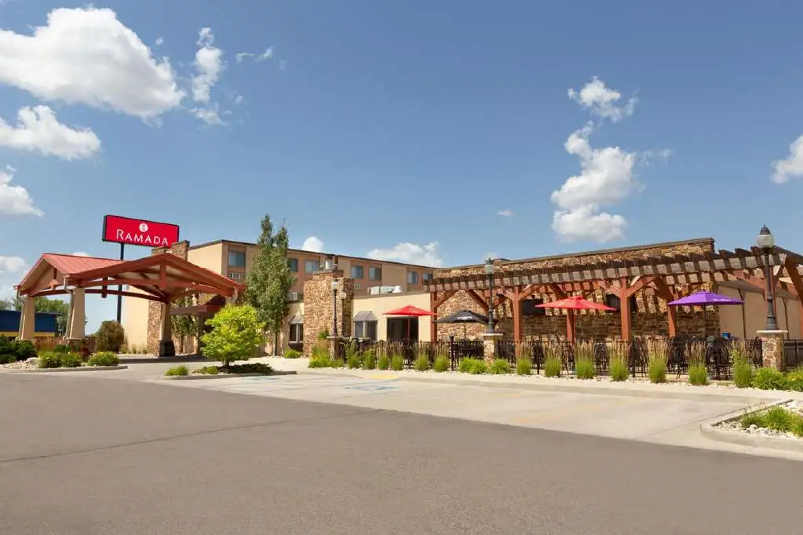 Baymont Inn & Suites Fargo