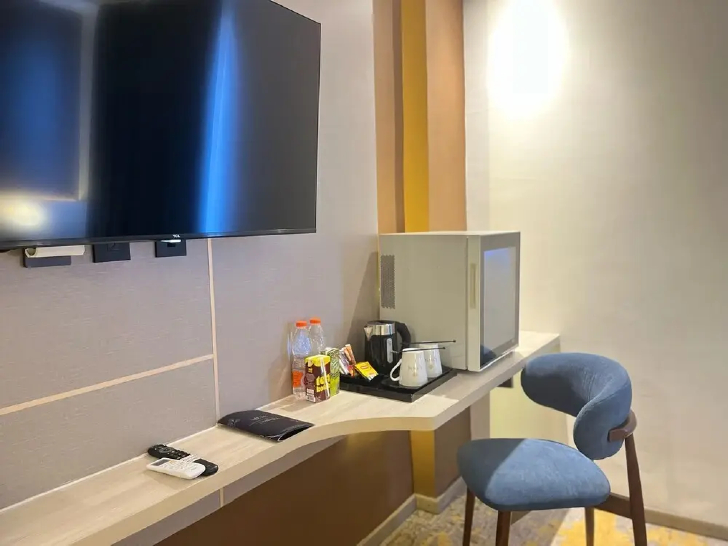 LYNN Hotel Tuban