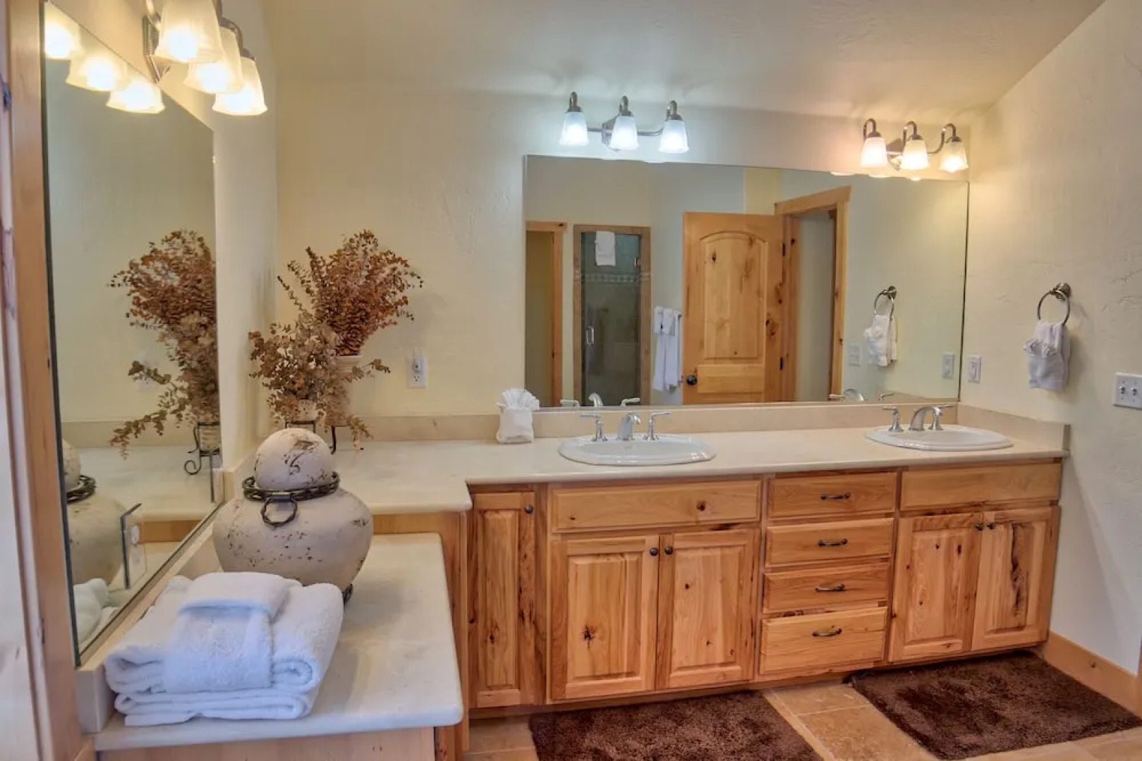 Moose Meadow Retreat Private Home with Hot Tub