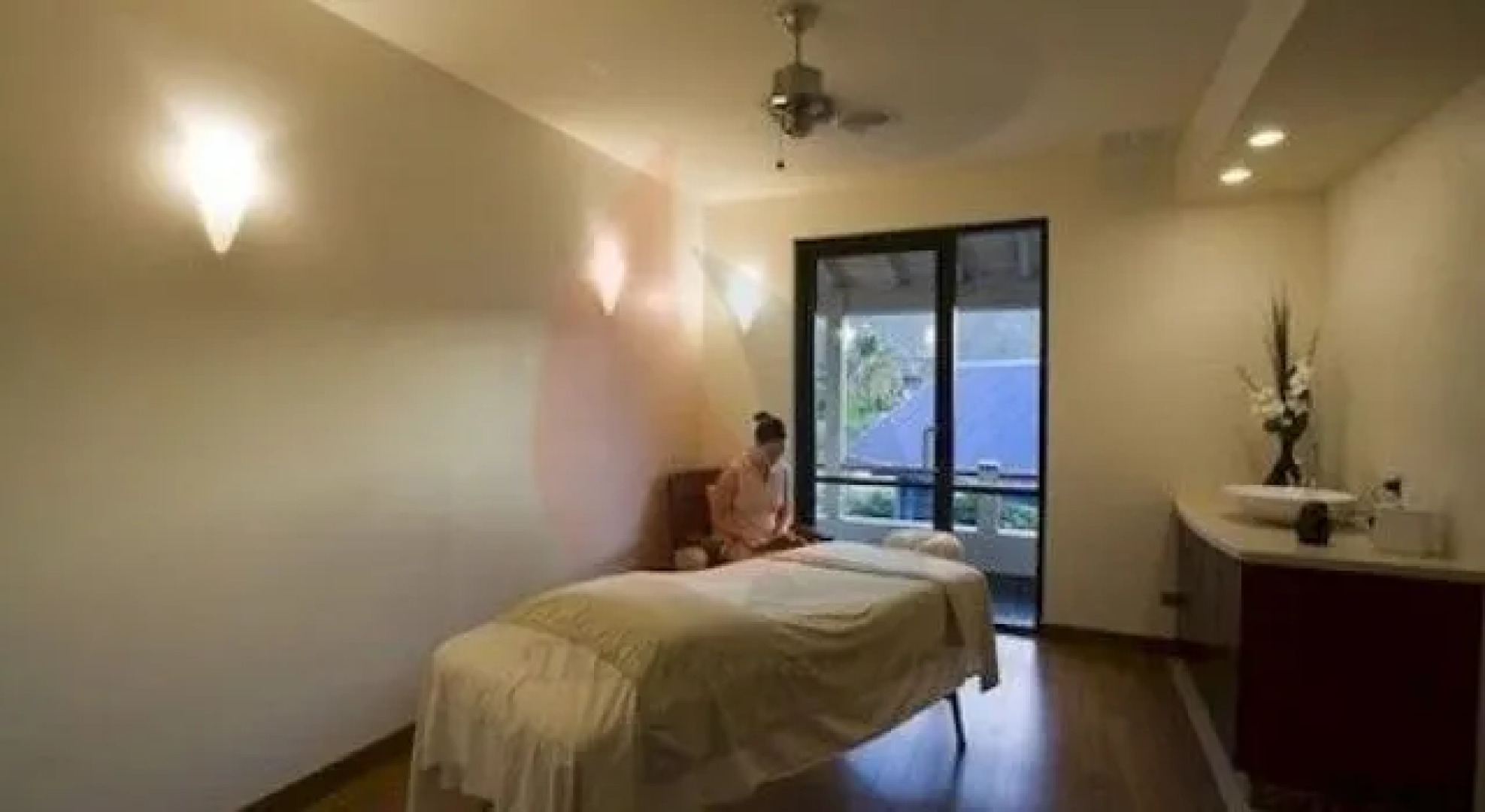 The Mariner Inn Hotel