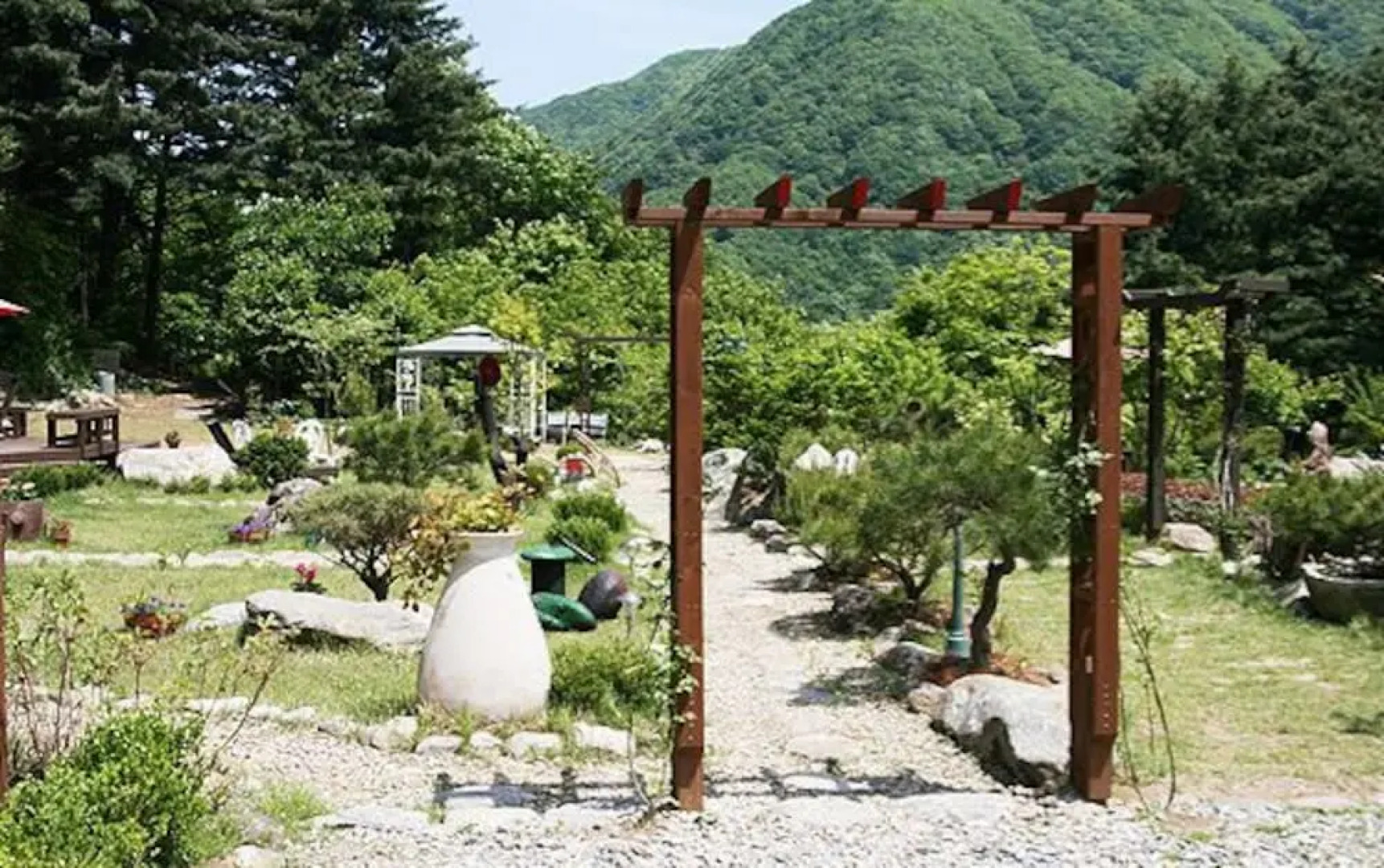 Yangpyeong Island in Forest Pension