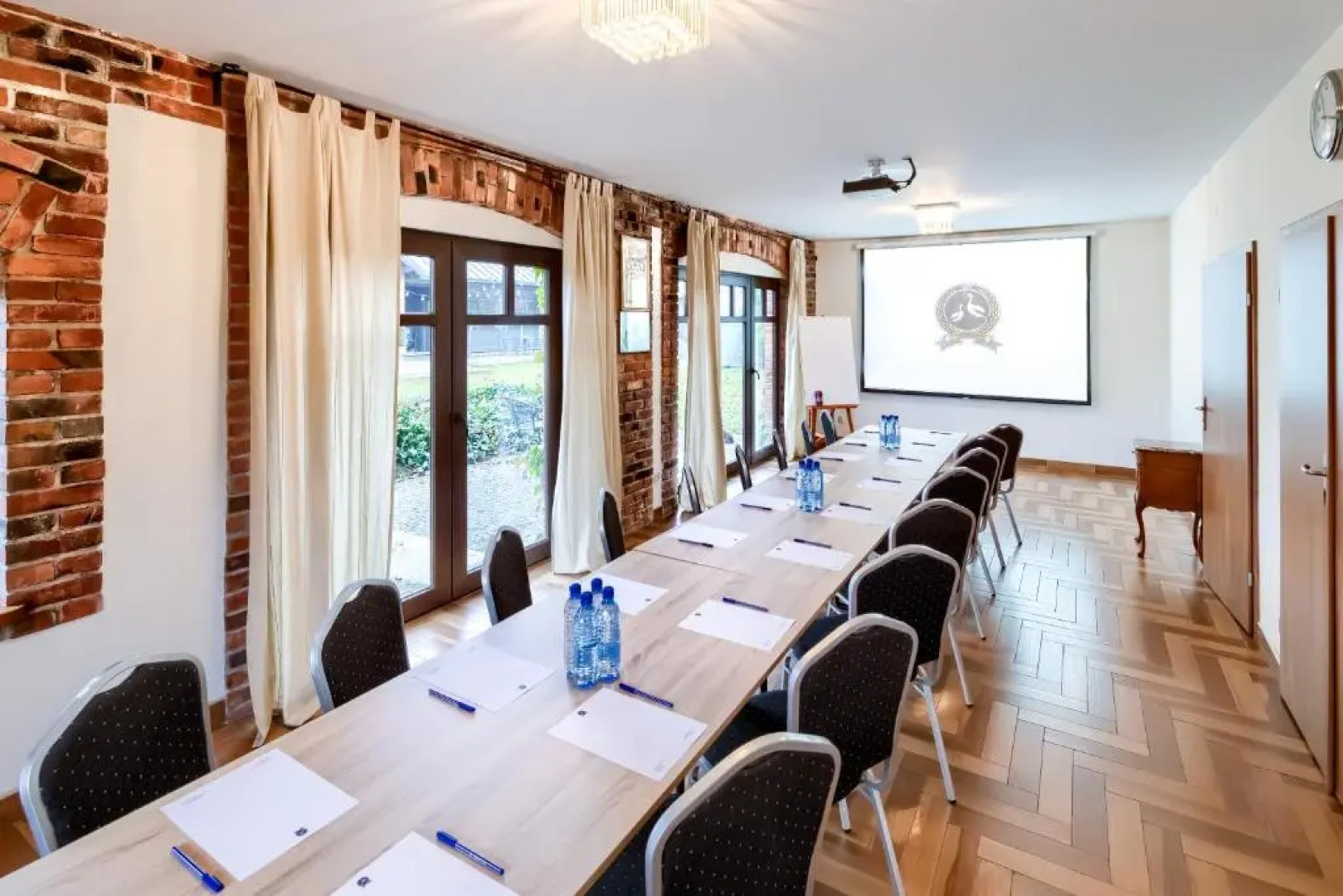 Folwark Białych Bocianów