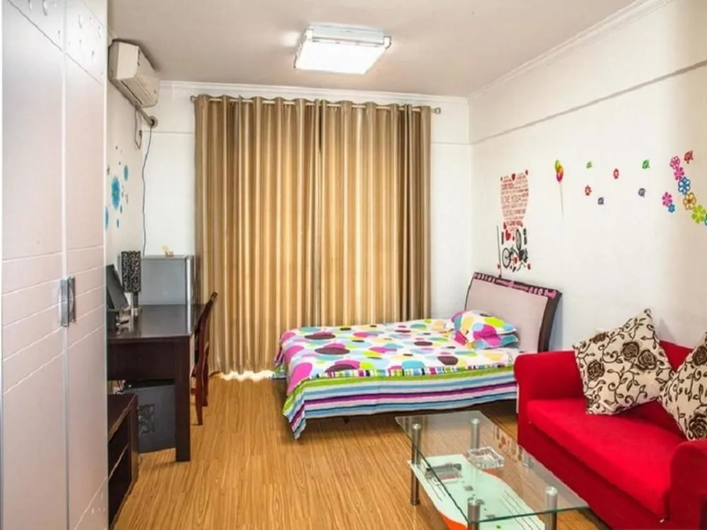 Crystal Love Serviced Apartment