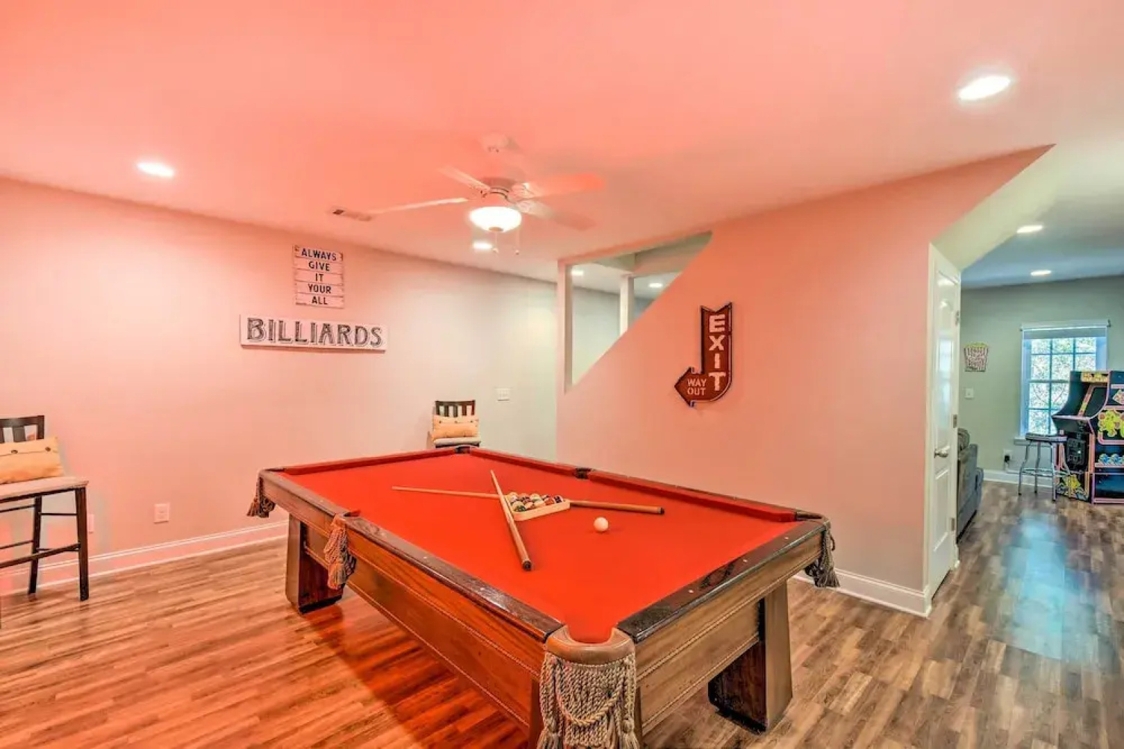 Helen Retreat w/ Hot Tub, 2 Mi to Downtown!